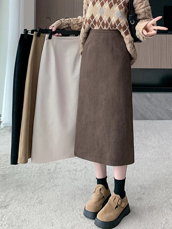 Женская вельветовая юбка миди FeniXuan с высокой талией, осенне-зимняя, А-силуэт, облегающая, модная, для повседневной носки, простая и элегантная
Женская вельветовая юбка миди FeniXuan с высокой талией, осенне-зимняя, А-силуэт, облегающая, модная, для повседневной носки, простая и элегантная
