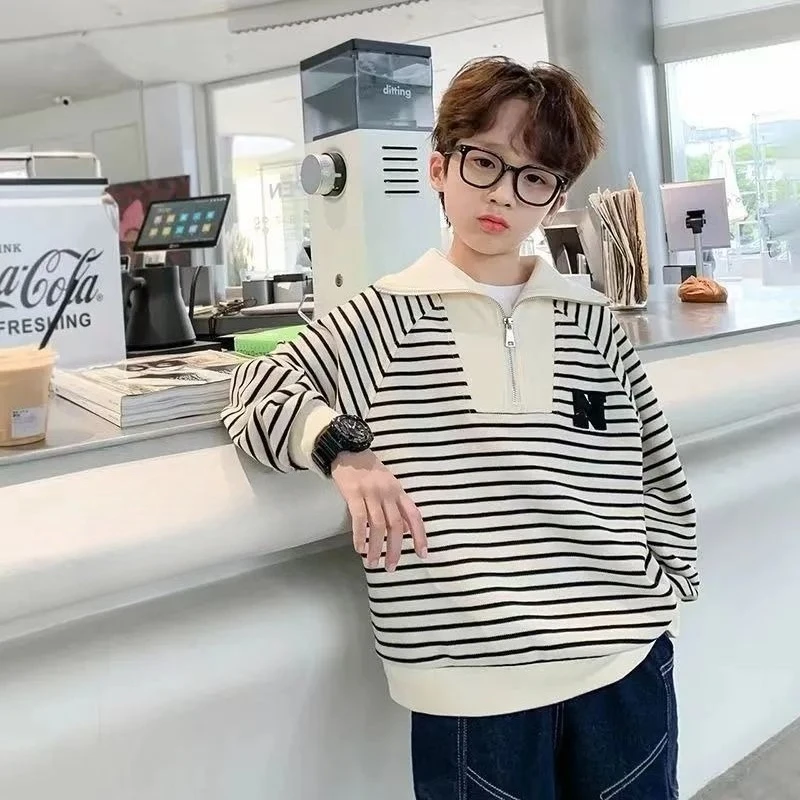 Boys' Medium-Large 2025 Spring/Autumn Korean Style Large Collar Black & White Striped No Hood Sweatshirt
Boys' Medium-Large 2025 Spring/Autumn Korean Style Large Collar Black & White Striped No Hood Sweatshirt