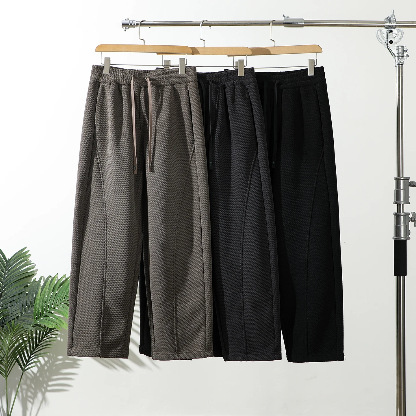 Heavyweight Knitted Waed Anti-Wrinkle Elastic Casual Pants for Men Autumn Winter Faion Street Thiened Fce Loose Fit
Heavyweight Knitted Waed Anti-Wrinkle Elastic Casual Pants for Men Autumn Winter Faion Street Thiened Fce Loose Fit