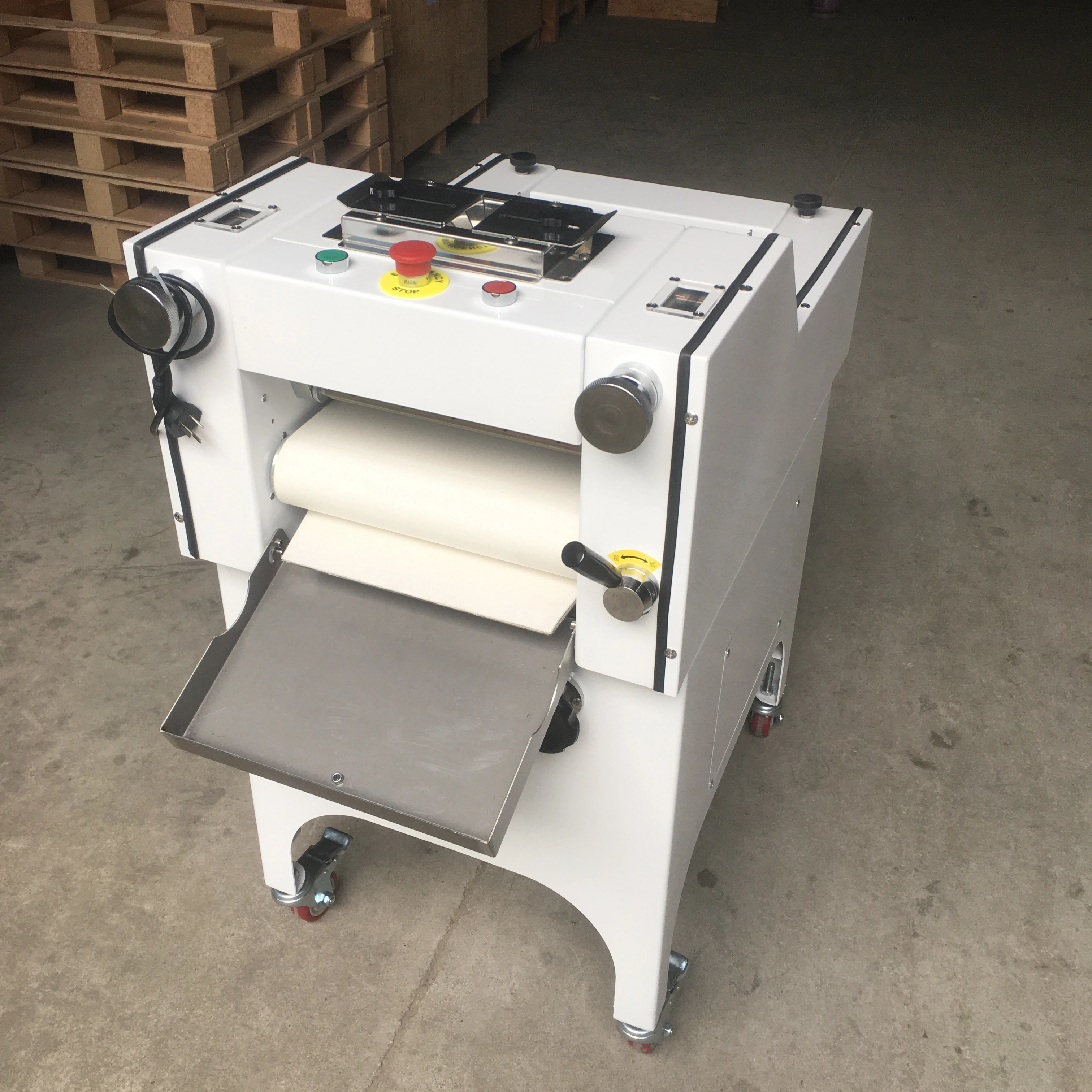 Pizza Toast Rapid Dough Moulder with Moulding Range30-350g Sheeting Forming Dough
Pizza Toast Rapid Dough Moulder with Moulding Range30-350g Sheeting Forming Dough