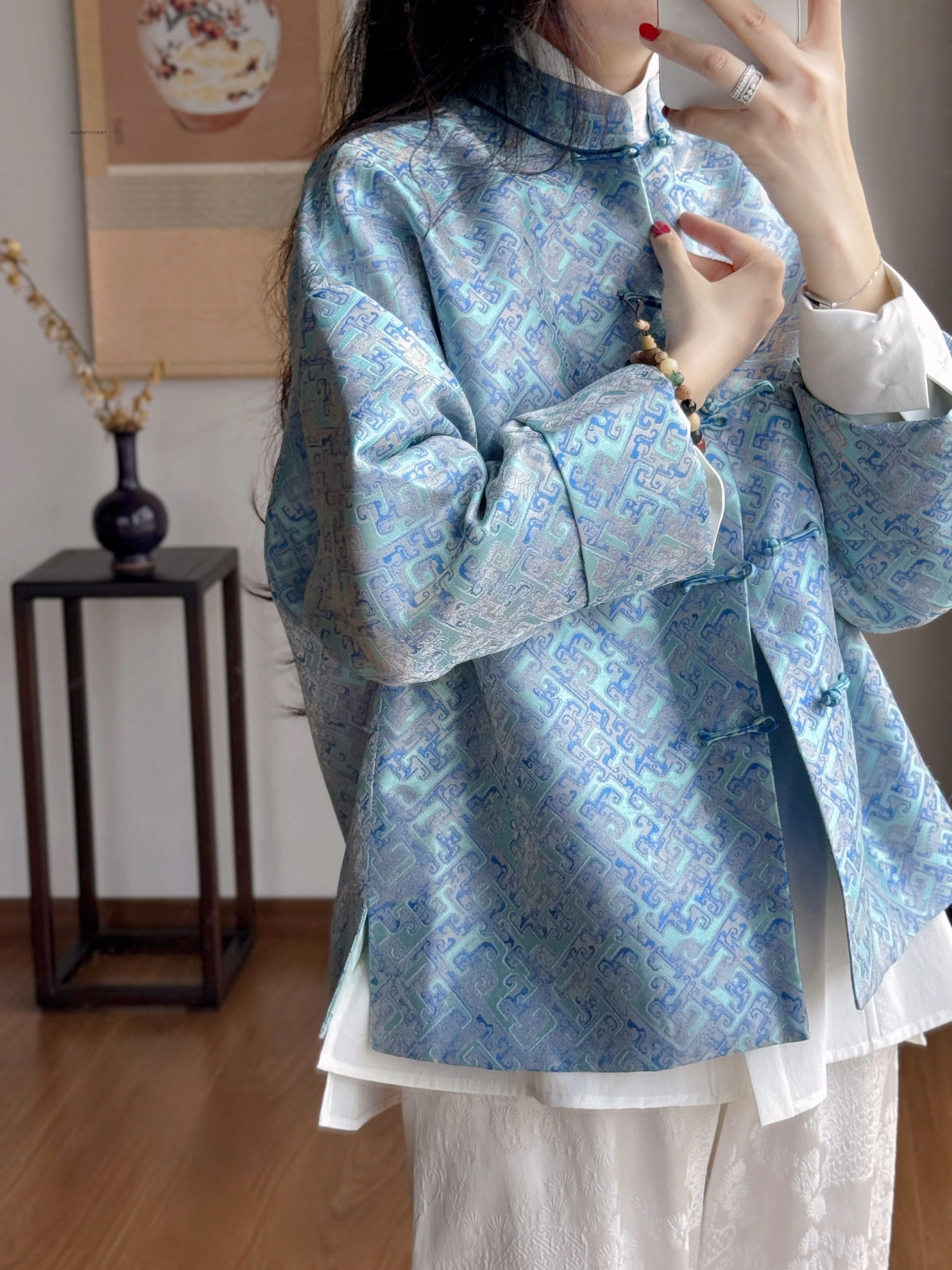 Spring/summer New Chinese Style Modernized Jacket For Women Elegant Loose Long Sleeve Top Women Daily Improved Tangsuits Coat
Spring/summer New Chinese Style Modernized Jacket For Women Elegant Loose Long Sleeve Top Women Daily Improved Tangsuits Coat