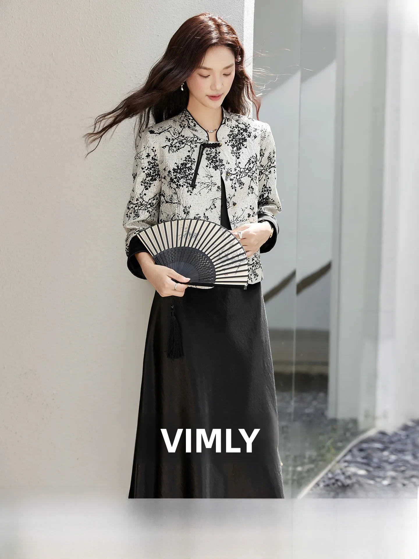 New Chinese Style Floral Print Set Women's Spring 2024 Long Sleeve Button up Cardigan with Strap Dress Two Piece Suit
New Chinese Style Floral Print Set Women's Spring 2024 Long Sleeve Button up Cardigan with Strap Dress Two Piece Suit