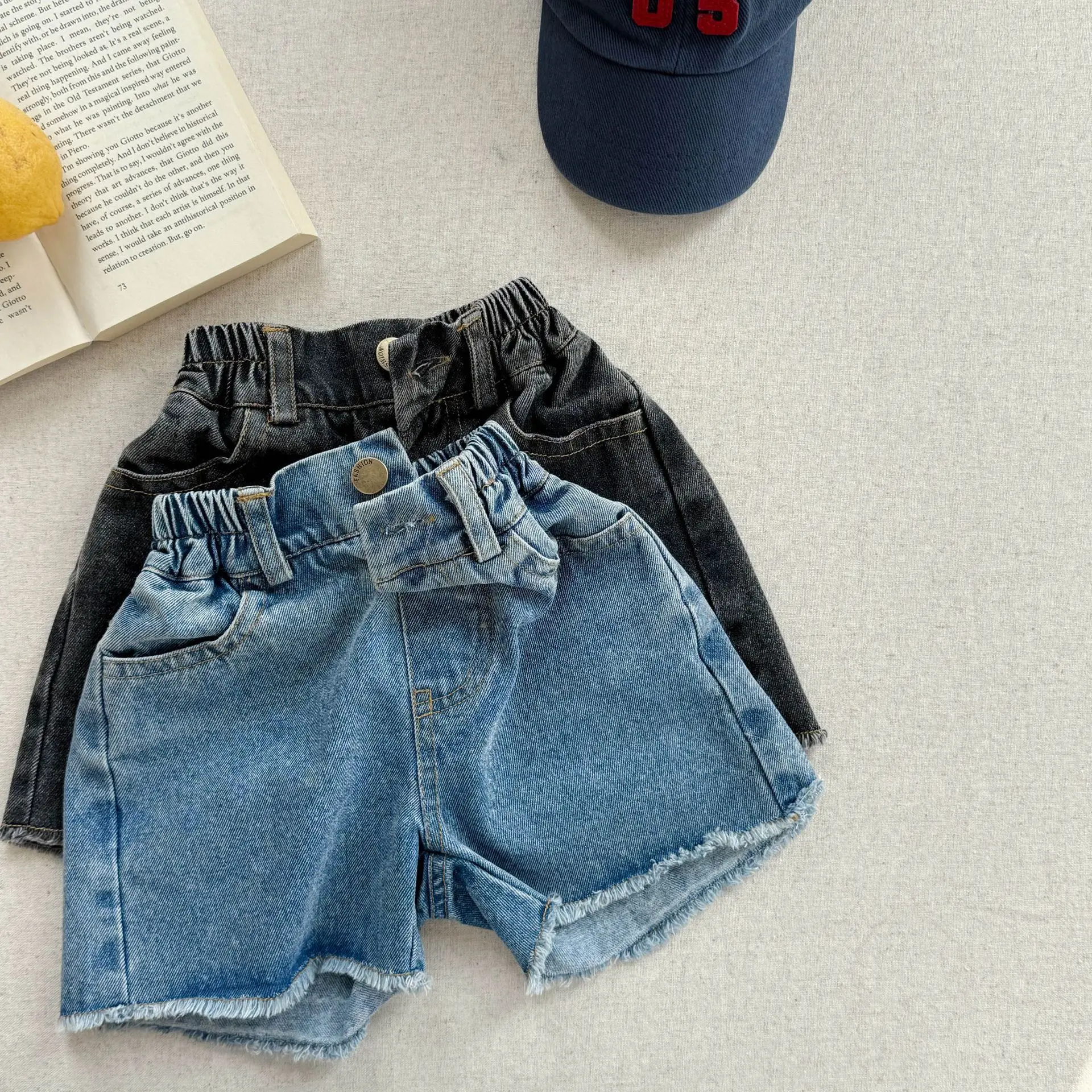 2025 Summer New Girls Denim Shorts Solid Children Casual Pants Fashion Versatile Boys Loose Jeans Baby Shorts Kids Clothes
2025 Summer New Girls Denim Shorts Solid Children Casual Pants Fashion Versatile Boys Loose Jeans Baby Shorts Kids Clothes