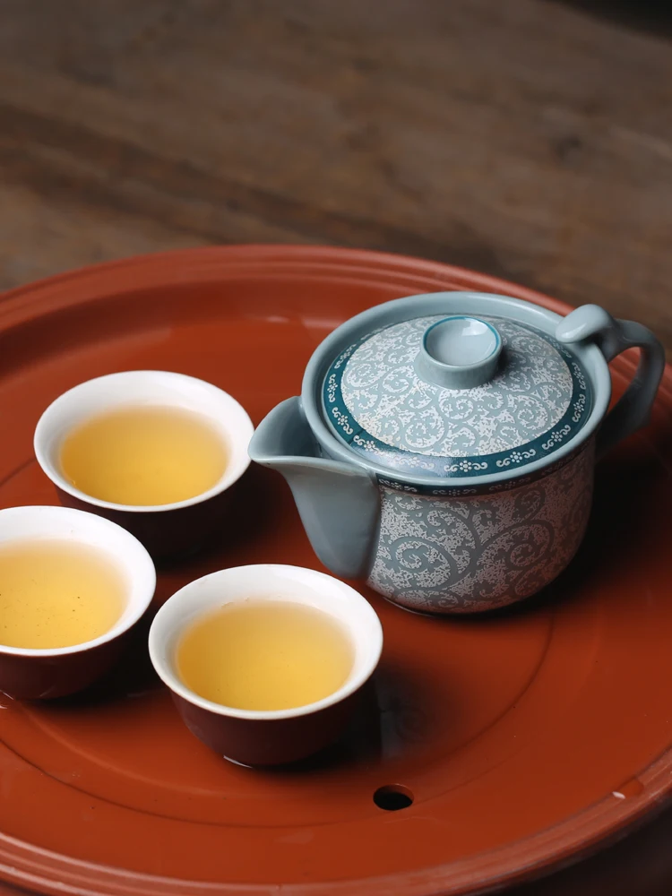 Small Size Ceramic Tea Pot Chinese Style Artistic Gongfu Tea Pot Anti-Scalding Cover Bowl Pot for Brewing Tea Vintage Glazed
Small Size Ceramic Tea Pot Chinese Style Artistic Gongfu Tea Pot Anti-Scalding Cover Bowl Pot for Brewing Tea Vintage Glazed