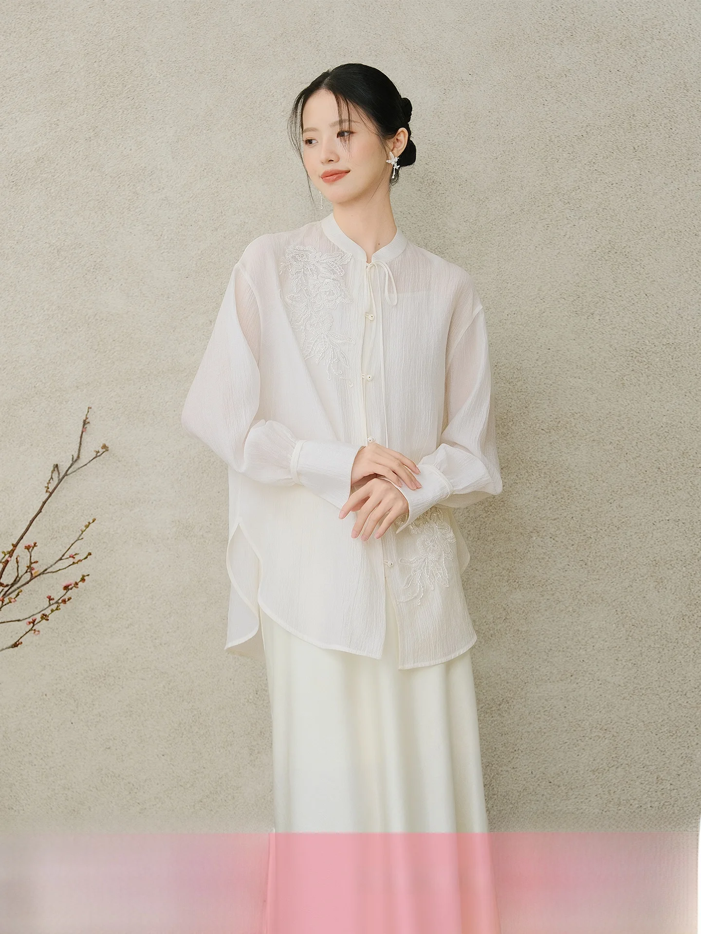 Elegant White Embroidered Women's Shirt Sun Protection Fashionable Chinese Style Spring Summer Casual Top by Mountain Colored
Elegant White Embroidered Women's Shirt Sun Protection Fashionable Chinese Style Spring Summer Casual Top by Mountain Colored