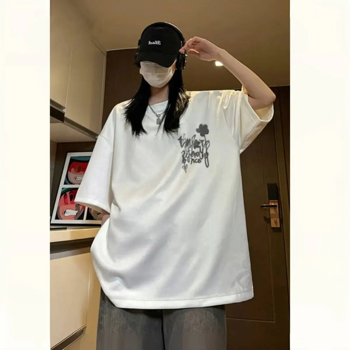 American printed suede short-sleeved T-shirts for men and women, summer loose half-sleeved couple tops men clothing y2k tops emo
American printed suede short-sleeved T-shirts for men and women, summer loose half-sleeved couple tops men clothing y2k tops emo