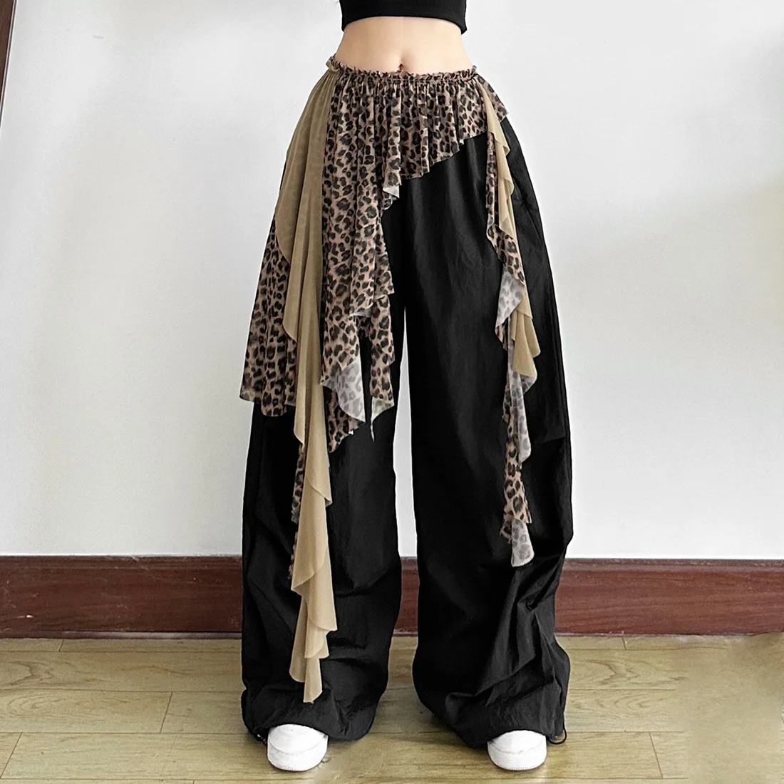 2025 Summer New Fashion Niche Versatile Irregular Streamers Versatile Ornament Women
2025 Summer New Fashion Niche Versatile Irregular Streamers Versatile Ornament Women
