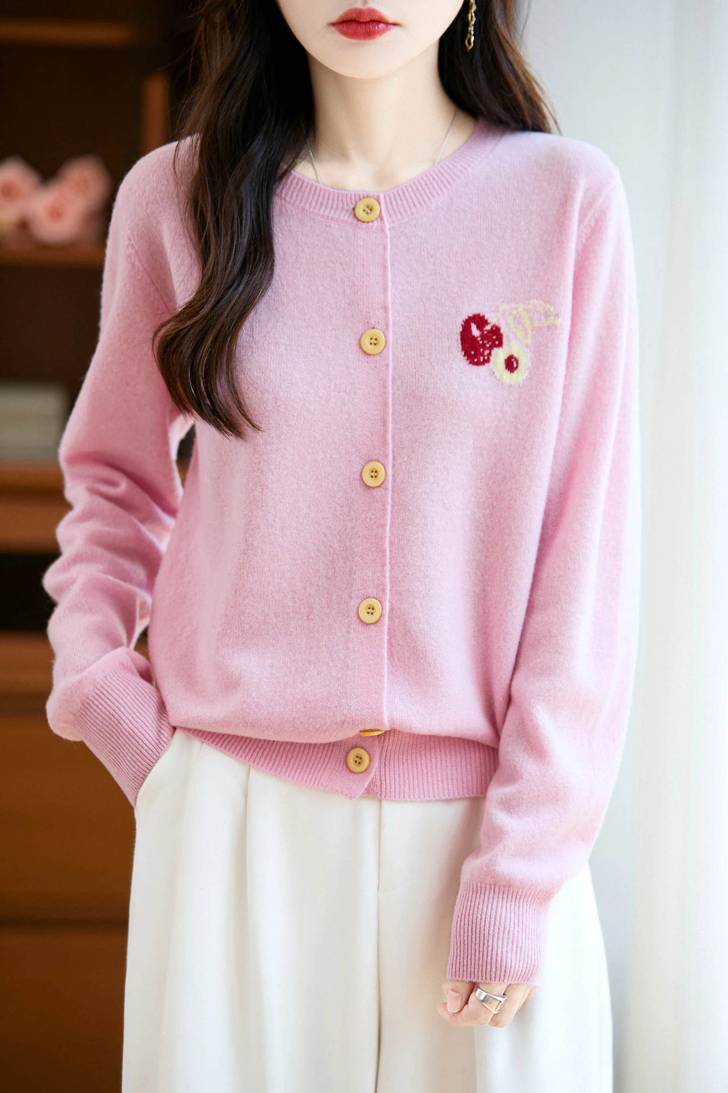 100% Pure Wool Cardigan Sweater Women's Autumn Winter New O-neck Soild Fashionable Versatile Cherry Embroidery Knitted Jackets
100% Pure Wool Cardigan Sweater Women's Autumn Winter New O-neck Soild Fashionable Versatile Cherry Embroidery Knitted Jackets