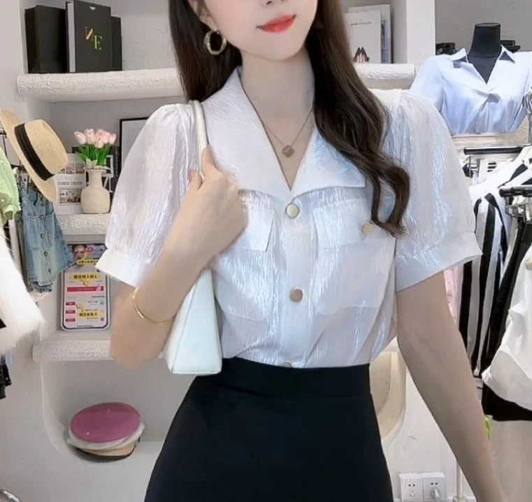 Retro Shirt for Summer Loose Fashionable Trendy Niche Light Luxury Temperament Top for Women
Retro Shirt for Summer Loose Fashionable Trendy Niche Light Luxury Temperament Top for Women