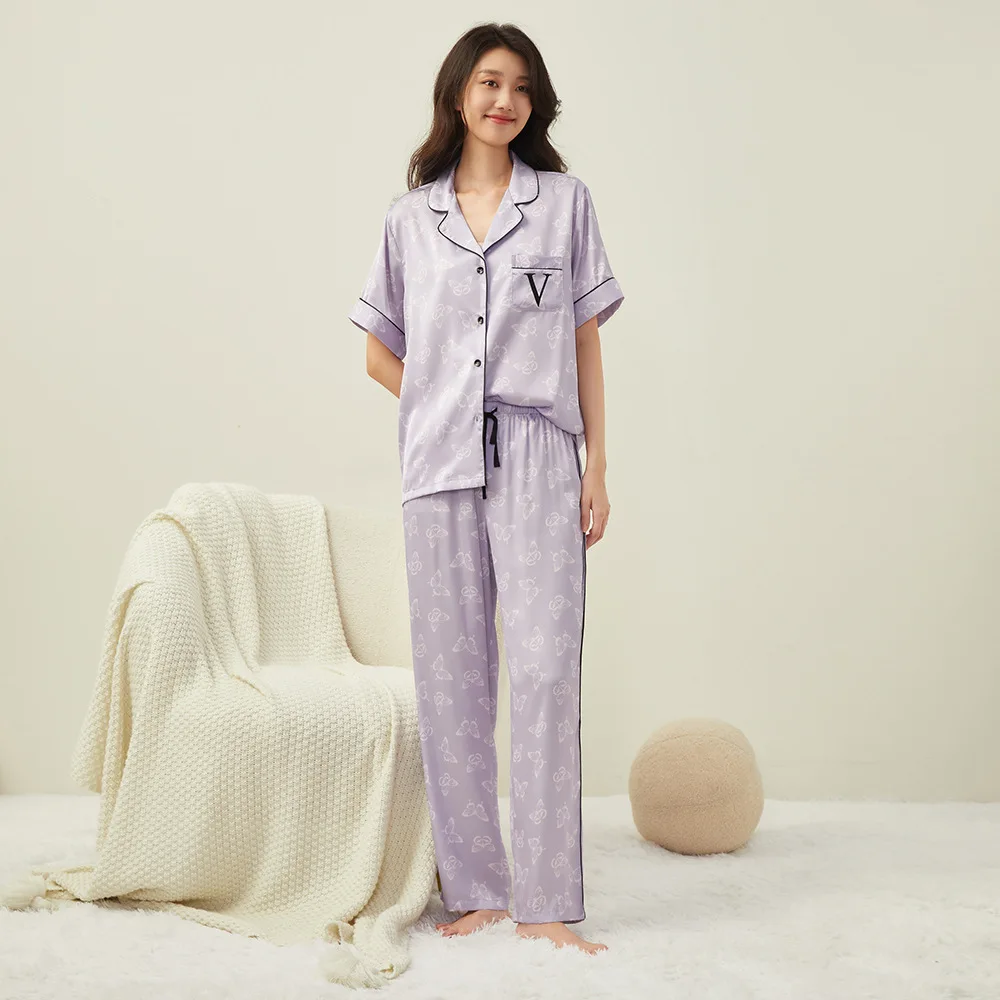Secret of the same style, women's pajamas, short-sleeved trousers, ice silk loungewear, two-piece set
Secret of the same style, women's pajamas, short-sleeved trousers, ice silk loungewear, two-piece set