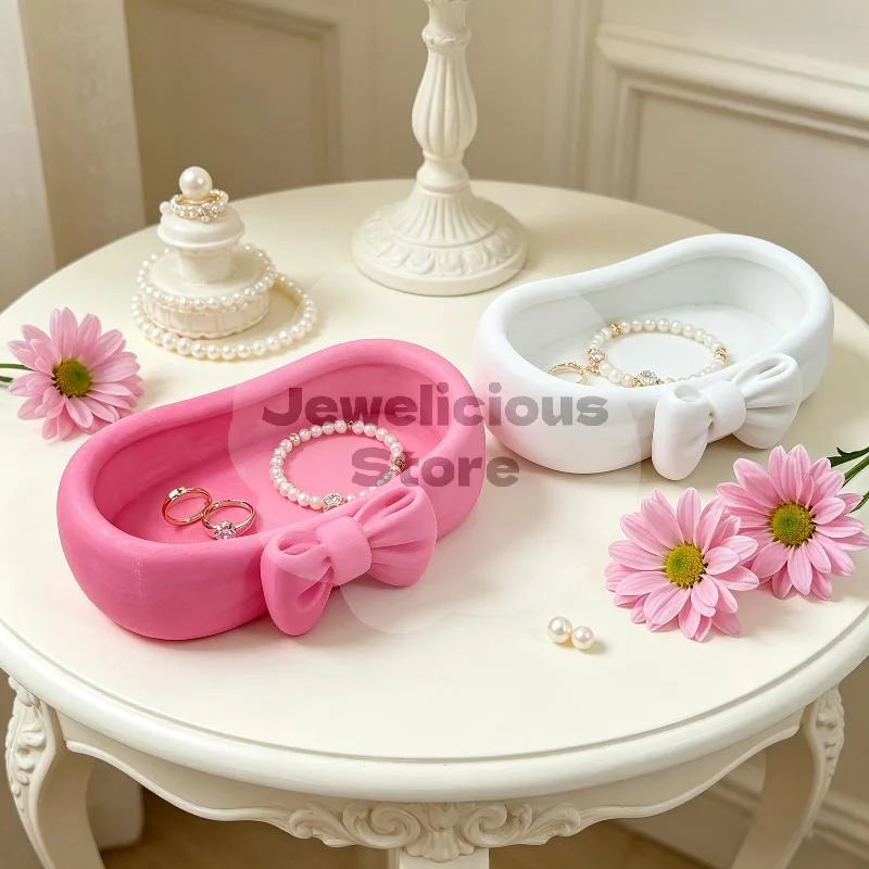Jewelry Storage Tray with Cute Bow Decor Smooth Large Capacity Portable Travel Organizer for Vanity Jewelry Cosmetics Storage
Jewelry Storage Tray with Cute Bow Decor Smooth Large Capacity Portable Travel Organizer for Vanity Jewelry Cosmetics Storage