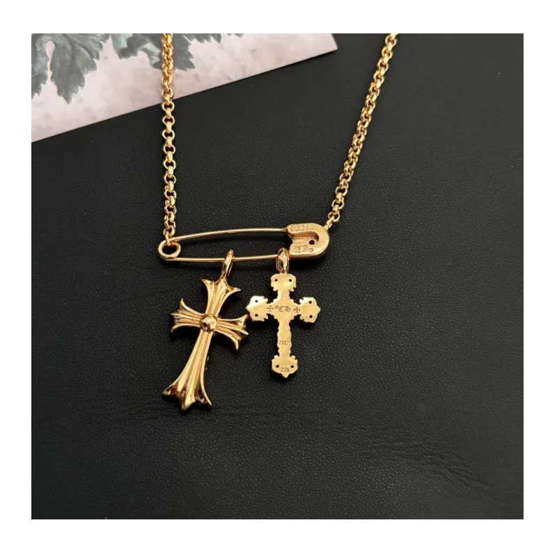 Tide Brand Best-selling Light Luxury High-end Red Diamond-encrusted Double Cross Pin Couple Versatile Pendant Necklace
Tide Brand Best-selling Light Luxury High-end Red Diamond-encrusted Double Cross Pin Couple Versatile Pendant Necklace