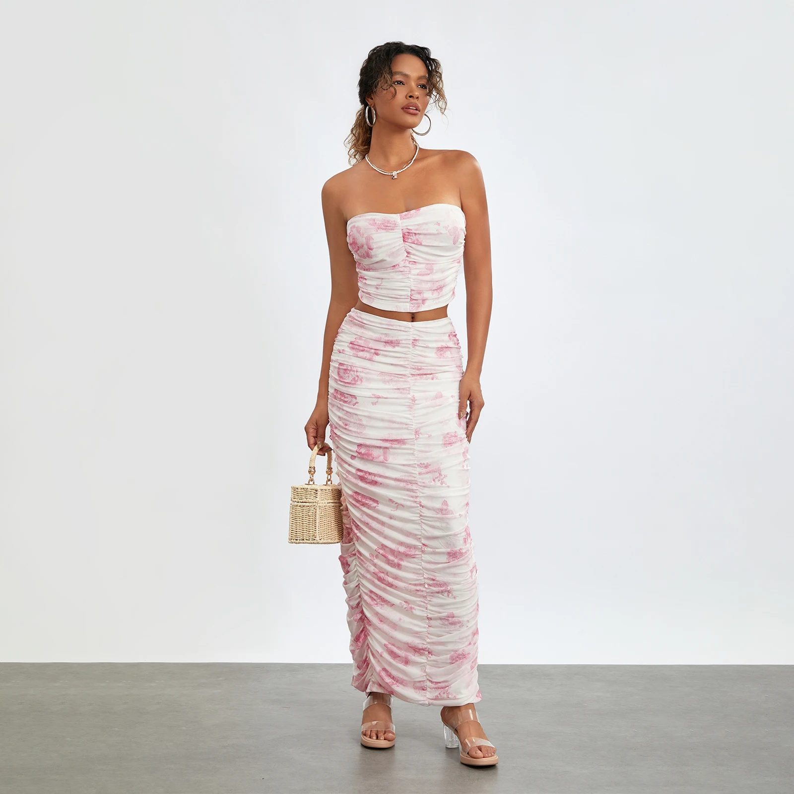Women's Summer 2 Piece Skirt Outfits Sleeveless Off Shoulder Cropped Tube Tops Pattern Print Skinny Long Skirt Set
Women's Summer 2 Piece Skirt Outfits Sleeveless Off Shoulder Cropped Tube Tops Pattern Print Skinny Long Skirt Set