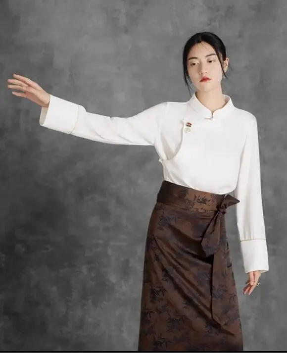 Retro Style Shirt Women's Literary and Artistic Tibetan Style Clothing Half Skirt Set
Retro Style Shirt Women's Literary and Artistic Tibetan Style Clothing Half Skirt Set
