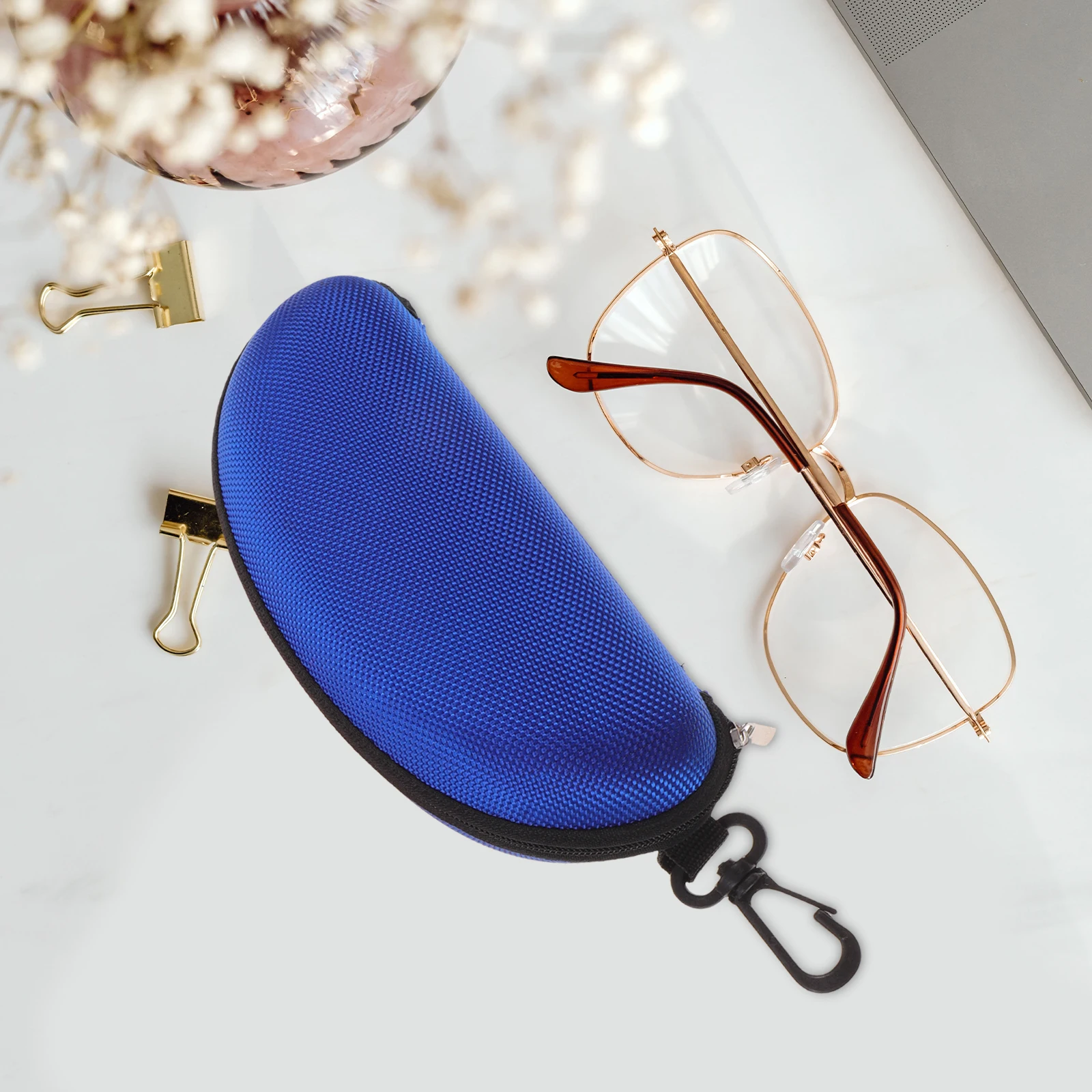 3pcs Glasses Case EVA Anti Pressure Portable Outdoor Sunglasses Box Eyewear Holder Fits Most Frames Kids Adults Practical
3pcs Glasses Case EVA Anti Pressure Portable Outdoor Sunglasses Box Eyewear Holder Fits Most Frames Kids Adults Practical
