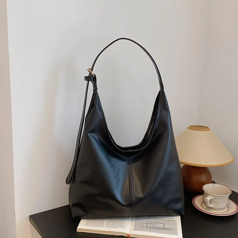 Women Casual Shoulder Bag Leather Messenger Bags Package High Large Capacity New Fashionable Crossbody Simple Tote Sac Femme
Women Casual Shoulder Bag Leather Messenger Bags Package High Large Capacity New Fashionable Crossbody Simple Tote Sac Femme