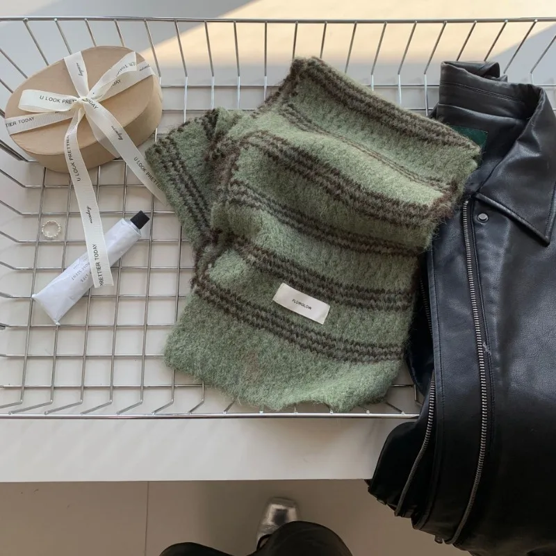 Корейский стиль, полосатый вязаный шарф контрастного цвета, женский осенне-зимний британский ретро-дизайн, универсальный толстый теплый женский глушитель
Корейский стиль, полосатый вязаный шарф контрастного цвета, женский осенне-зимний британский ретро-дизайн, универсальный толстый теплый женский глушитель