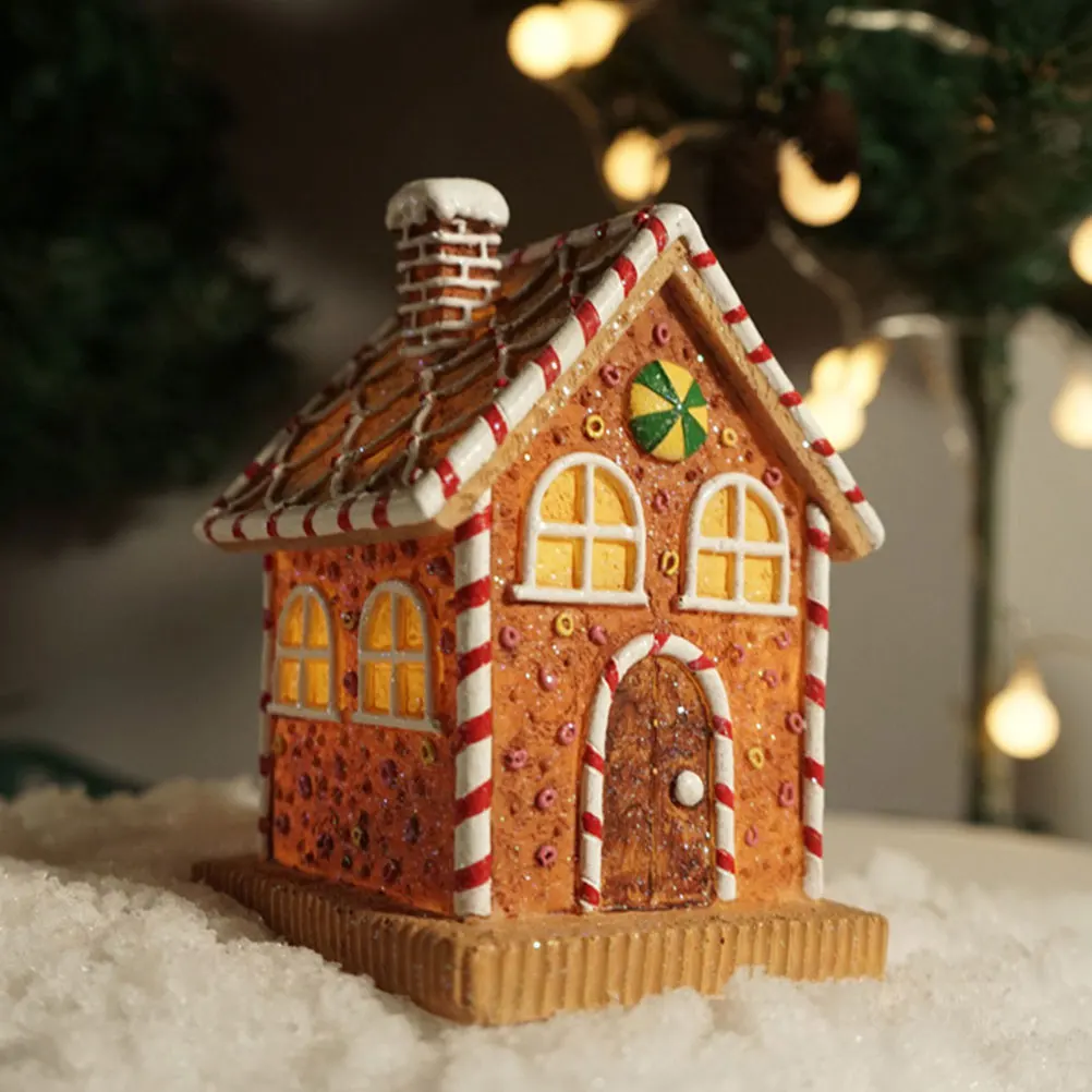 Миниатюрный светящийся пряничный домик, рождественское украшение, декор из смолы для гостиной, стола, домашнего праздничного декора
Миниатюрный светящийся пряничный домик, рождественское украшение, декор из смолы для гостиной, стола, домашнего праздничного декора