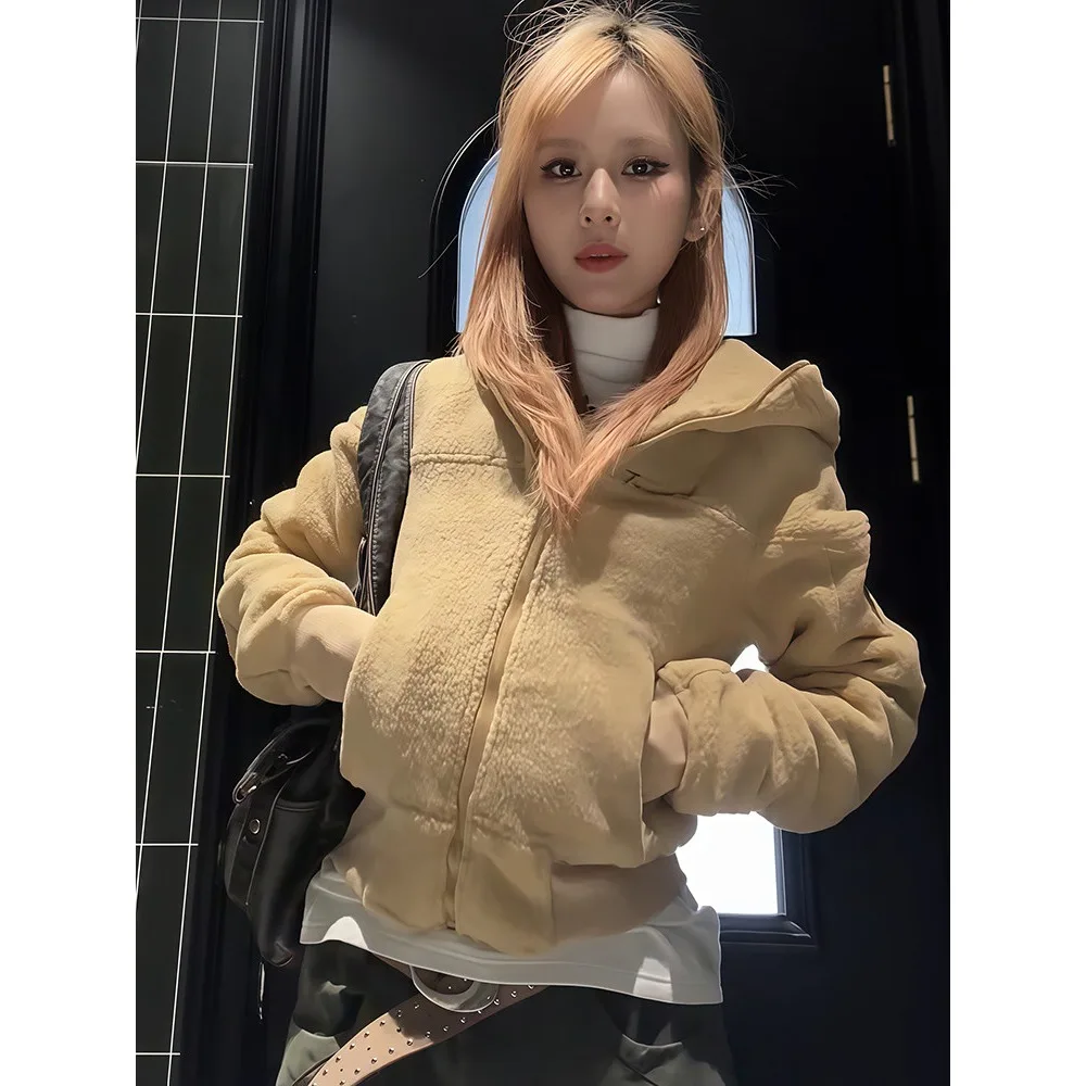 Коричневый женский кардиган с капюшоном из овечьей шерсти в корейском стиле, зимняя толстая, теплая, свободная, высококачественная, флисовая короткая куртка
Коричневый женский кардиган с капюшоном из овечьей шерсти в корейском стиле, зимняя толстая, теплая, свободная, высококачественная, флисовая короткая куртка