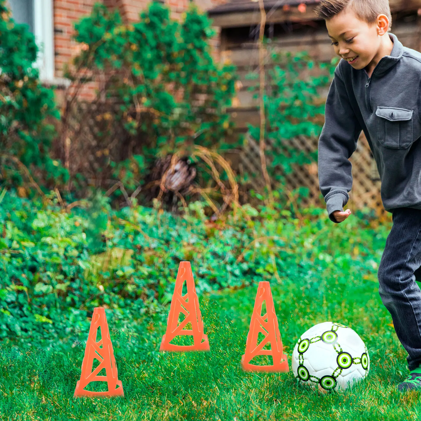 23Cm Football Obstacle Cones Windproof Marker Training Equipment Slotted Foldable Soccer Drill Cones For Indoor Outdoor Sports
23Cm Football Obstacle Cones Windproof Marker Training Equipment Slotted Foldable Soccer Drill Cones For Indoor Outdoor Sports