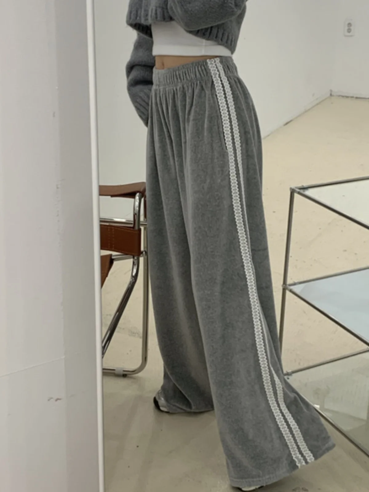 Loose Wide Leg Pants Women's New Faion Elastic Waist Velvet Sports Casual Long Pants Dra Sle High Waist Commute
Loose Wide Leg Pants Women's New Faion Elastic Waist Velvet Sports Casual Long Pants Dra Sle High Waist Commute