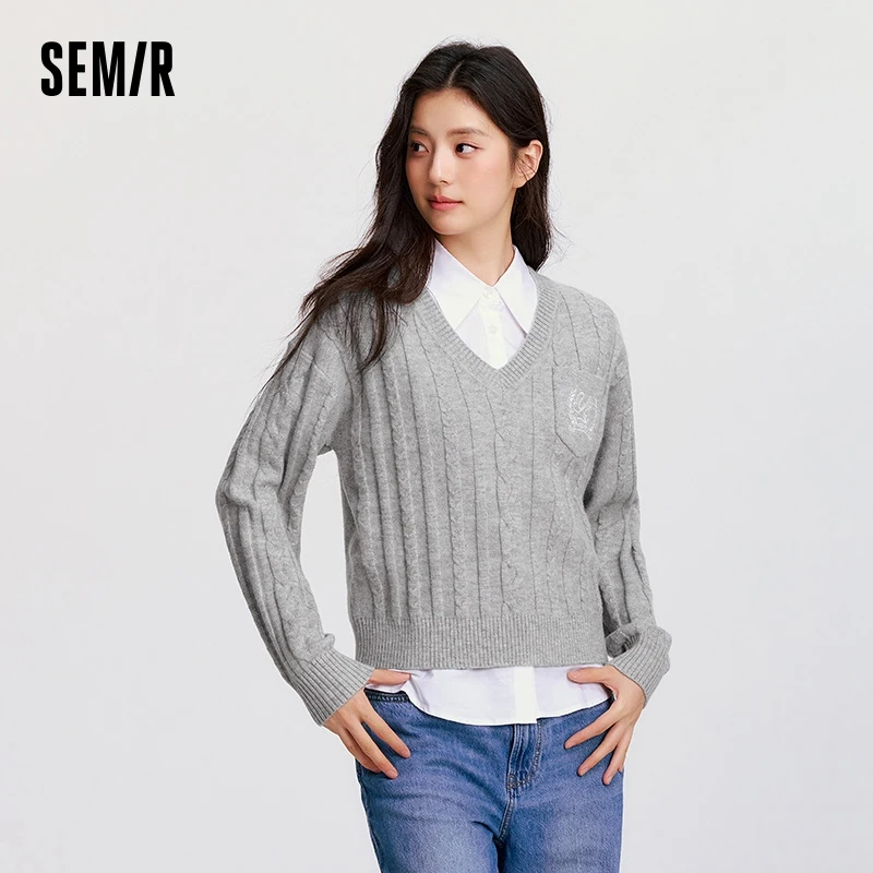 Свитер Semir, женский вязаный свитер с v-образным вырезом, рубашка без рукавов, новинка 2024, зимний свободный комплект из двух предметов
Свитер Semir, женский вязаный свитер с v-образным вырезом, рубашка без рукавов, новинка 2024, зимний свободный комплект из двух предметов