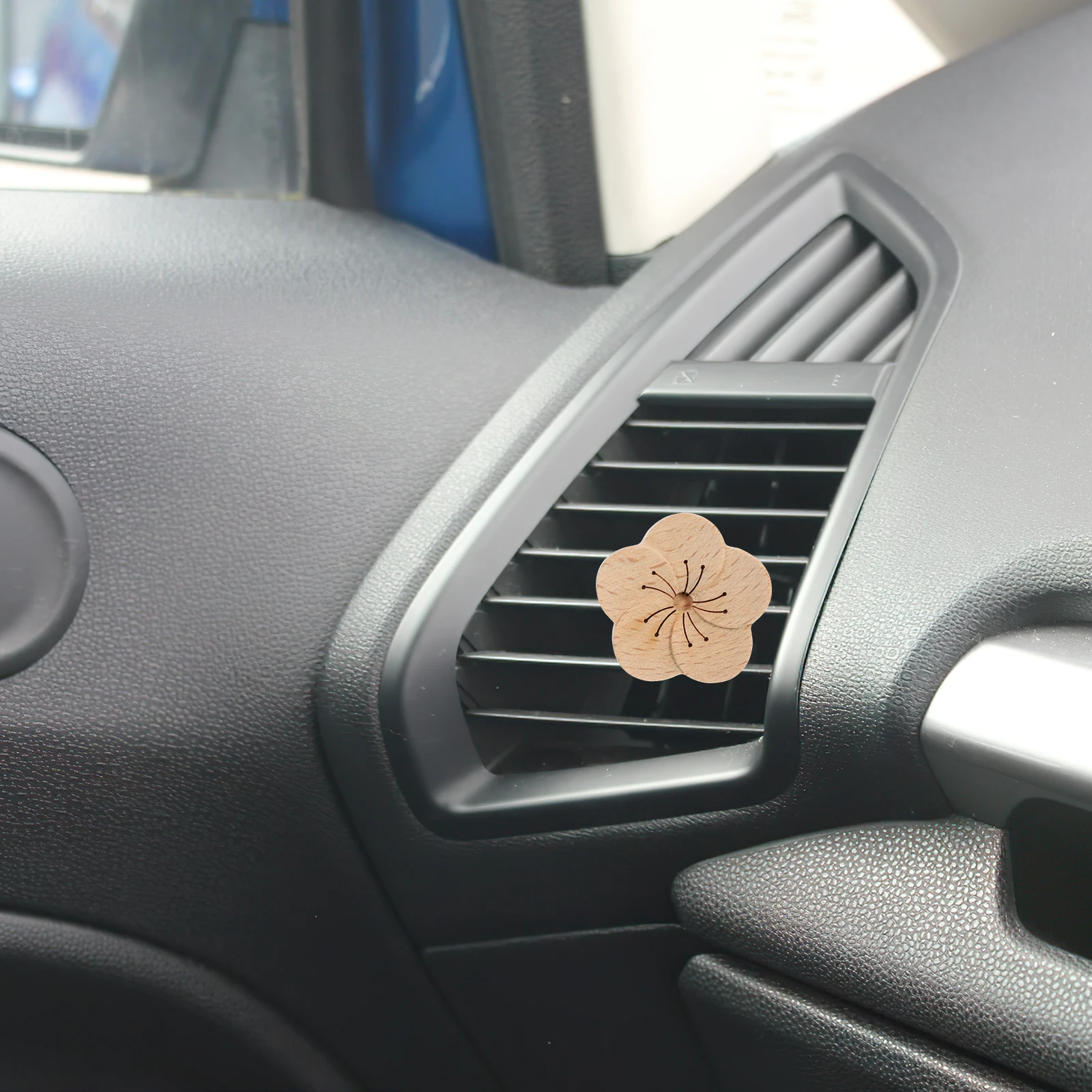 3 Pcs Car Incense- Plum Blossom Plug-in Air Diffuser Cute Vent Clips Interior Decoration Flower
3 Pcs Car Incense- Plum Blossom Plug-in Air Diffuser Cute Vent Clips Interior Decoration Flower