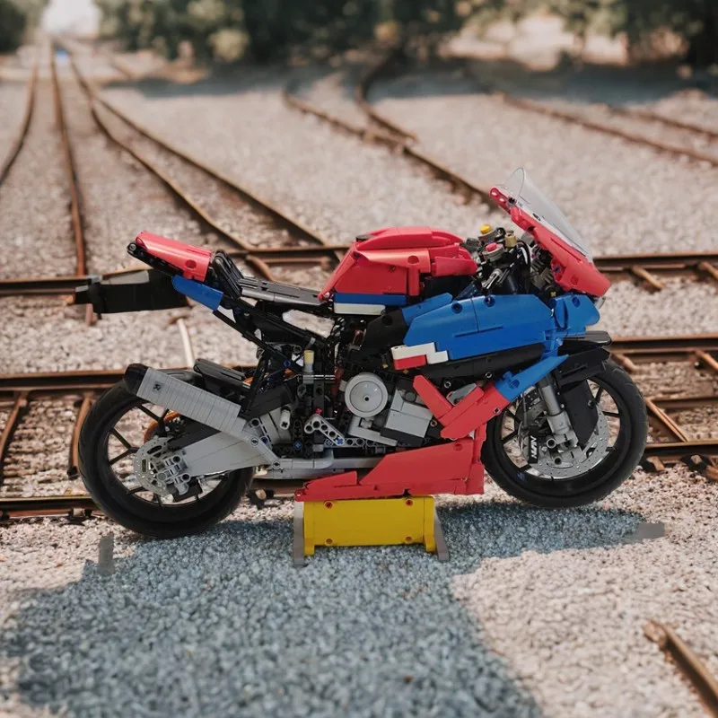 1913 Pieces Honda CBR1000RR 1:5 Scale Motorcycle Model, Compatible with BMWed M1000RR Modification
1913 Pieces Honda CBR1000RR 1:5 Scale Motorcycle Model, Compatible with BMWed M1000RR Modification