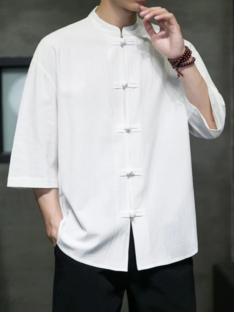 Белая льняная мужская рубашка, летняя, свободного кроя, из хлопка и льна, с коротким рукавом, новинка 2025 года, в китайском стиле, мужская одежда в национальном стиле Тан.
Белая льняная мужская рубашка, летняя, свободного кроя, из хлопка и льна, с коротким рукавом, новинка 2025 года, в китайском стиле, мужская одежда в национальном стиле Тан.
