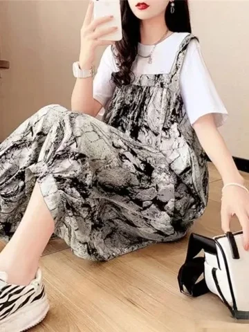 Fashionable Short Sleeve T-Shirt And Overalls Women's Two-Piece Set Summer Cut-Label Casual Sportswear Polyester Fiber round ...
Fashionable Short Sleeve T-Shirt And Overalls Women's Two-Piece Set Summer Cut-Label Casual Sportswear Polyester Fiber round ...