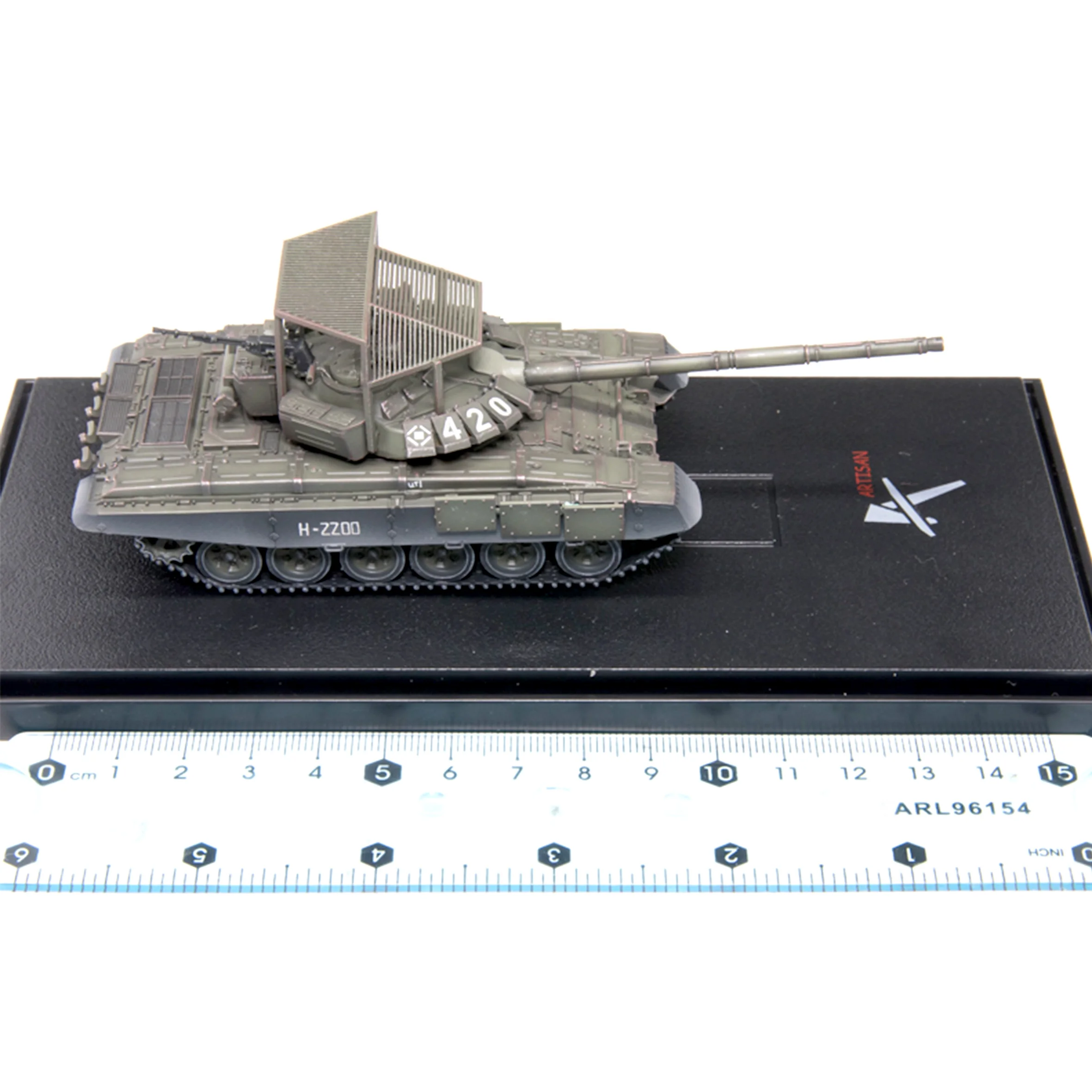 1: 72 AS Russian T-72B3 main battle tank model (anti drone roof) finished model
1: 72 AS Russian T-72B3 main battle tank model (anti drone roof) finished model