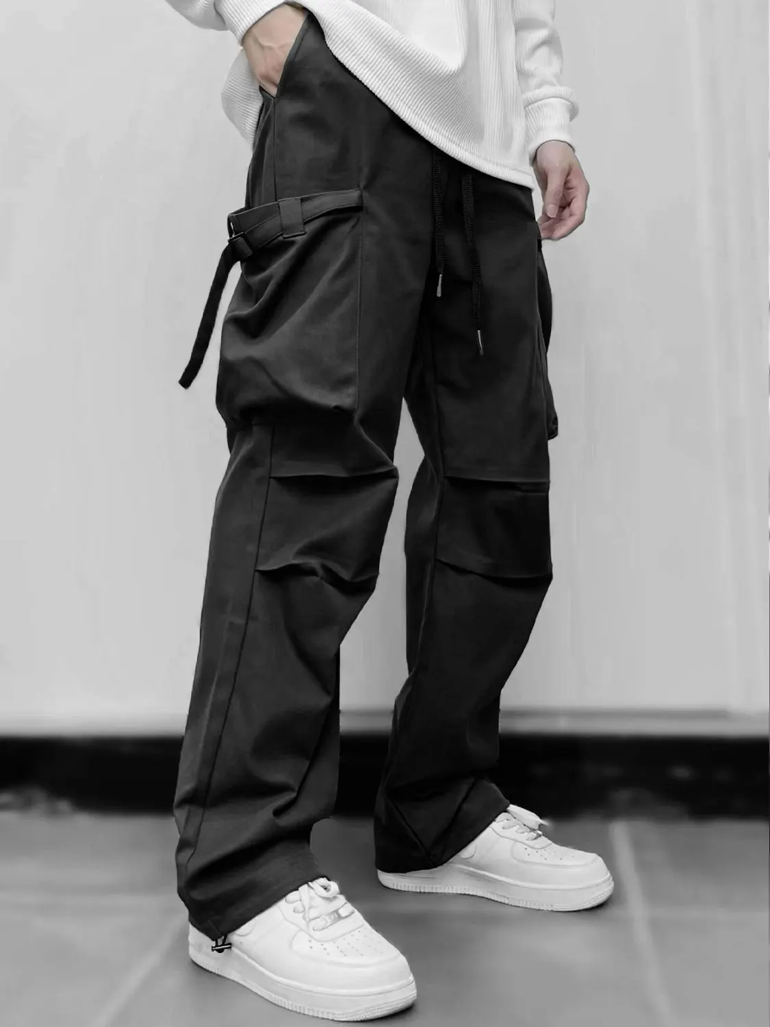 Модные американские рабочие брюки в стиле High Street для мужчин, осенние, для активного отдыха, широкие, прямые, повседневные, длинные брюки
Модные американские рабочие брюки в стиле High Street для мужчин, осенние, для активного отдыха, широкие, прямые, повседневные, длинные брюки