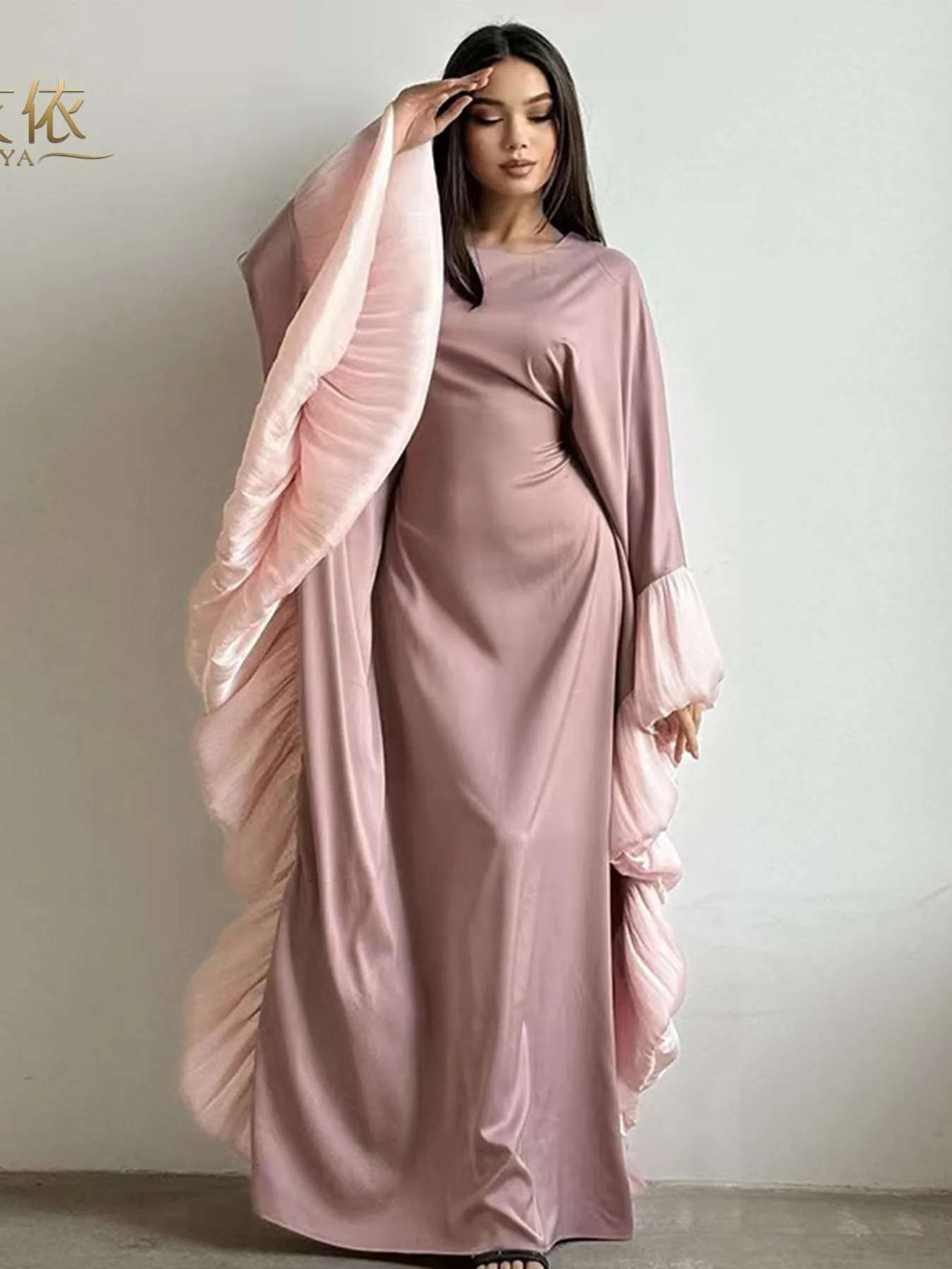 Fashion Big Splicing lace Sleeve Abaya Oversized Muslim Abaya Female Full Length Muslim Robe Worship Service Abaya wy2223
Fashion Big Splicing lace Sleeve Abaya Oversized Muslim Abaya Female Full Length Muslim Robe Worship Service Abaya wy2223