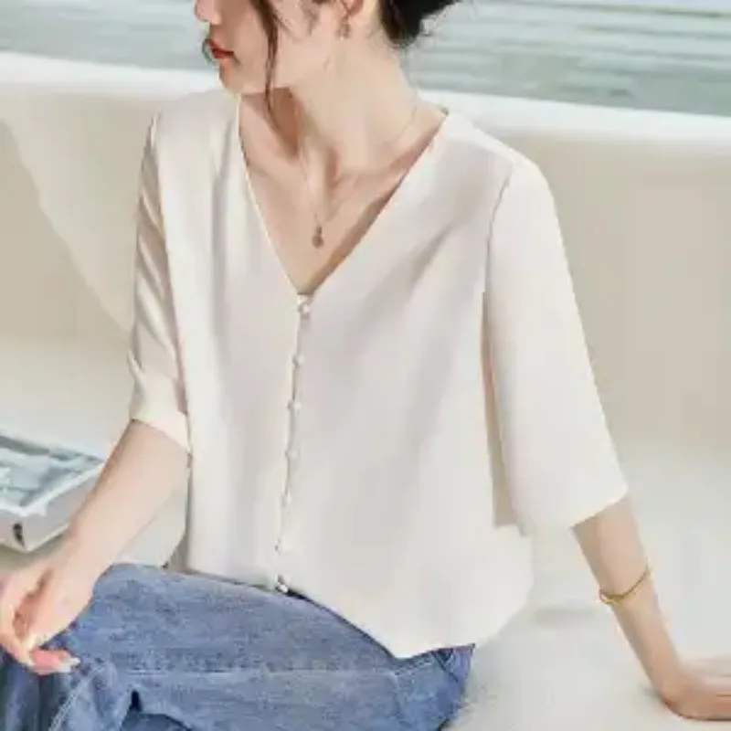 Французская легкая женская блузка для лета, новая модель с V-образным вырезом, укороченный фасон
Французская легкая женская блузка для лета, новая модель с V-образным вырезом, укороченный фасон