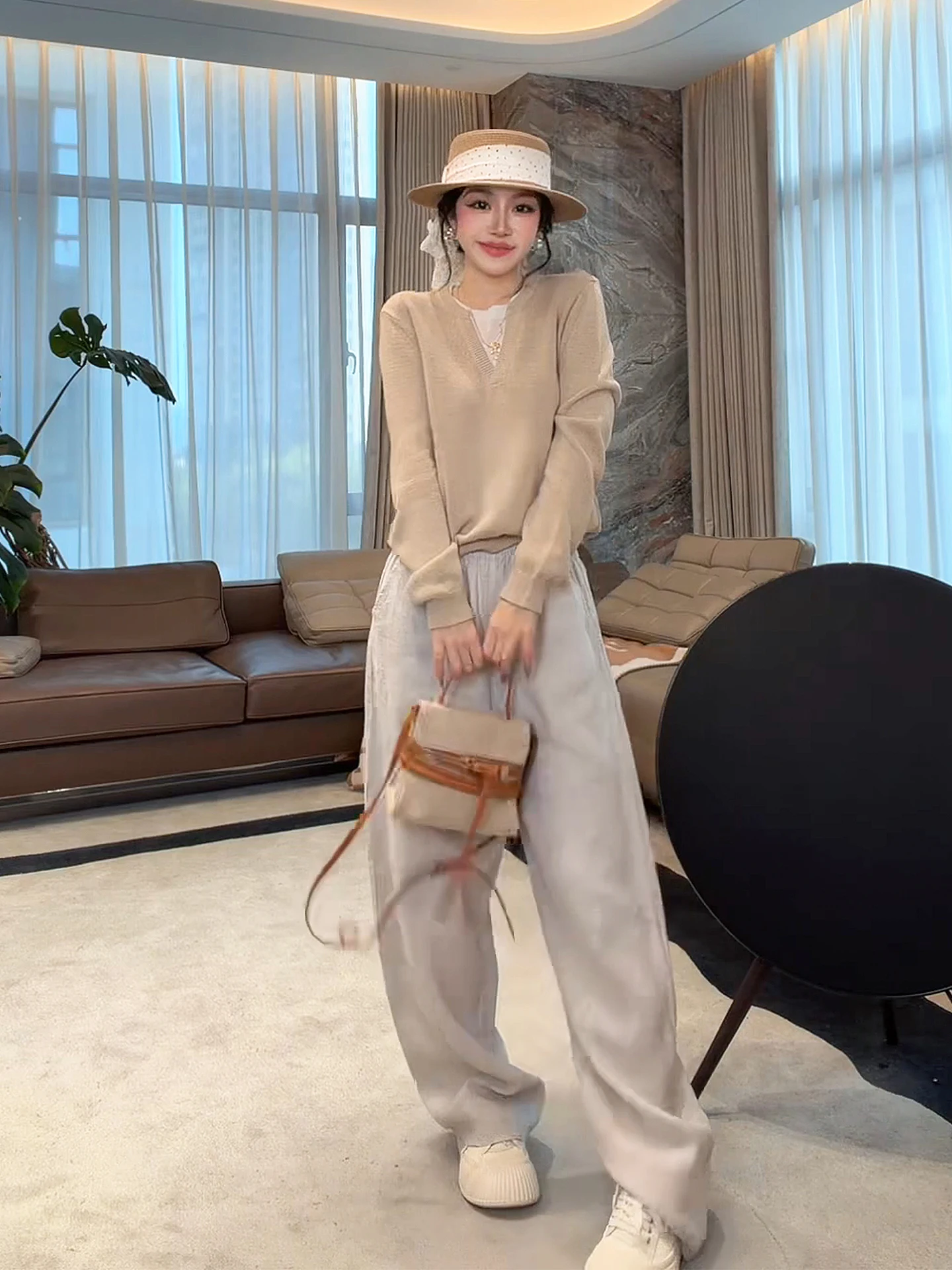 Luma Women's Long Velvet Knitted Sweater T-irt Casual Sle Soft Cotton Blend V-Ne Regular Fit Inner Wear Spring 2026
Luma Women's Long Velvet Knitted Sweater T-irt Casual Sle Soft Cotton Blend V-Ne Regular Fit Inner Wear Spring 2026