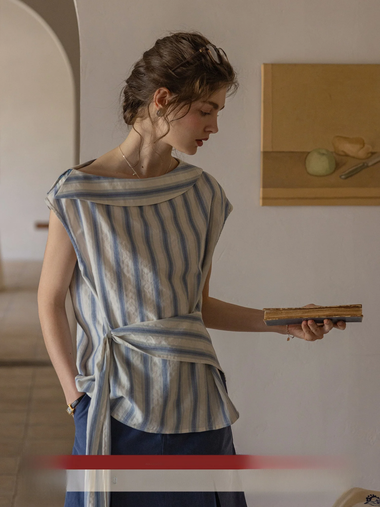 Dailyart Sle Жилет из чистого хлопка в полоску Асимметричное плечо Отложной воротник на одно плечо ort Sve Французский слэ...
Dailyart Sle Жилет из чистого хлопка в полоску Асимметричное плечо Отложной воротник на одно плечо ort Sve Французский слэ...