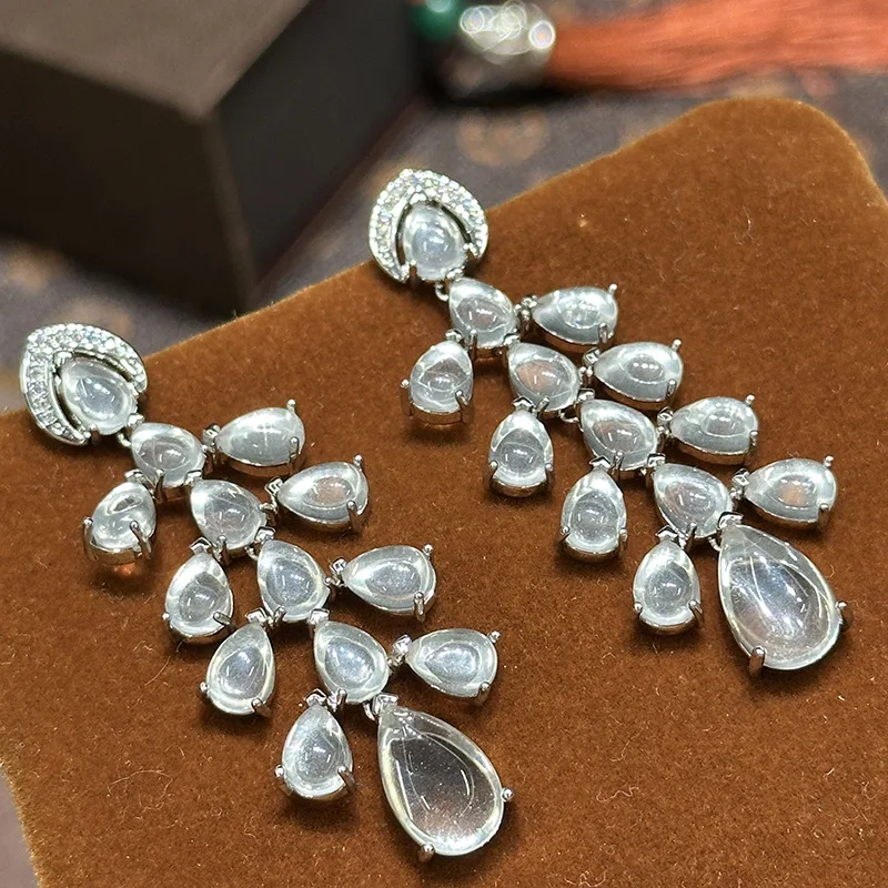 Silver Toned Clear Sparkling Gemstone Teardrop Cluster Dangle Earring Women's Elegant Statement Jewelry Perfect for Wedding Gift
Silver Toned Clear Sparkling Gemstone Teardrop Cluster Dangle Earring Women's Elegant Statement Jewelry Perfect for Wedding Gift