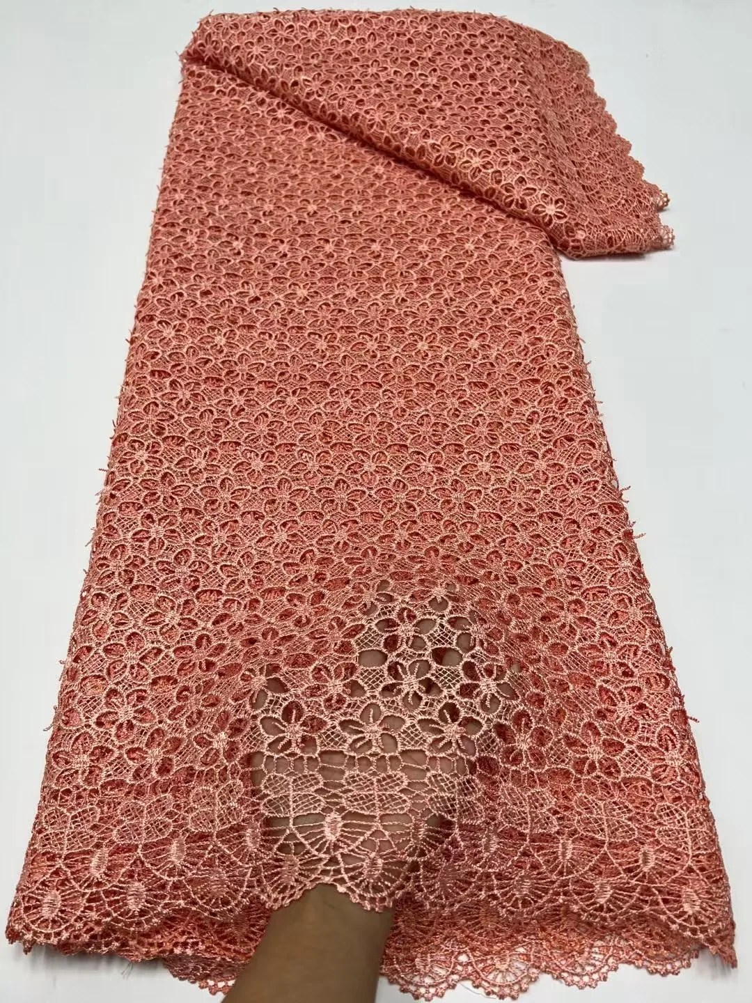New African Hollow Out Guipure Cord Lace High Quality 5Yards Nigeria Embroidery Water Soluble Chemical Laces Fabric For Wedding
New African Hollow Out Guipure Cord Lace High Quality 5Yards Nigeria Embroidery Water Soluble Chemical Laces Fabric For Wedding