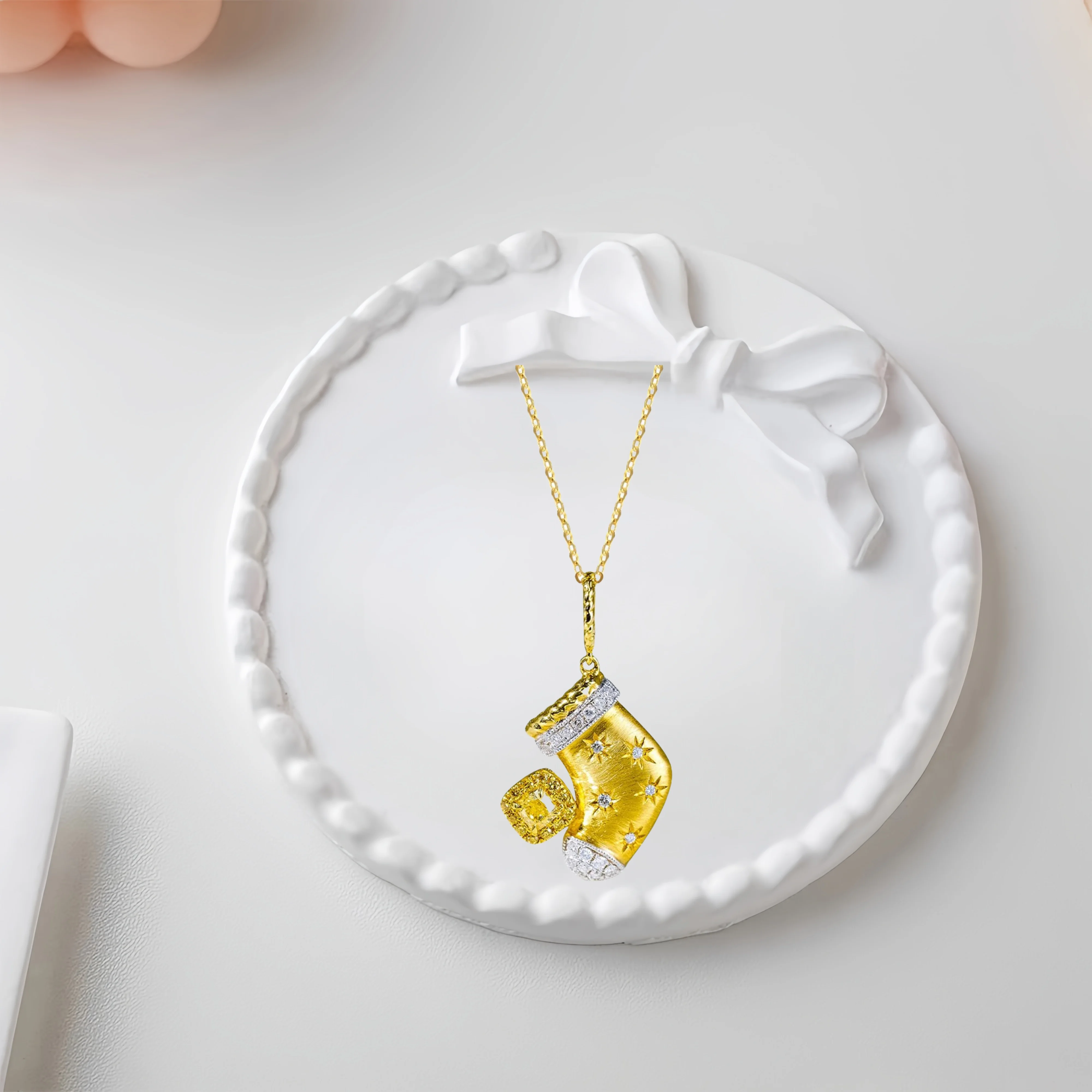 2025 Hot Selling Brand Women's Christmas Hat Necklace Simple, Fashionable, Luxurious Jewelry Suitable for Gifting To Friends
2025 Hot Selling Brand Women's Christmas Hat Necklace Simple, Fashionable, Luxurious Jewelry Suitable for Gifting To Friends