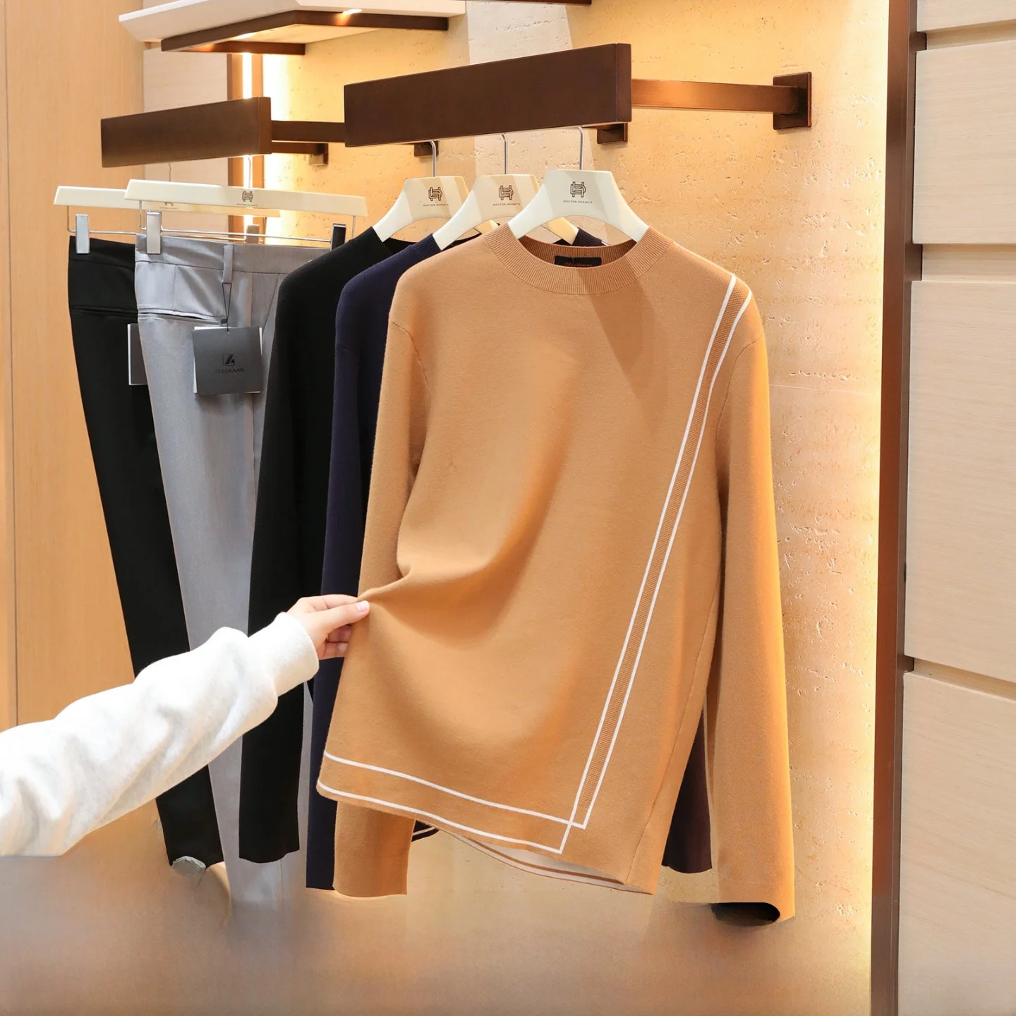 Italian Luxury Knitted Long Sve Base irt Men's Casual Faionable T-irt Ultra Soft Camere Warm Autumn Winter Wear
Italian Luxury Knitted Long Sve Base irt Men's Casual Faionable T-irt Ultra Soft Camere Warm Autumn Winter Wear