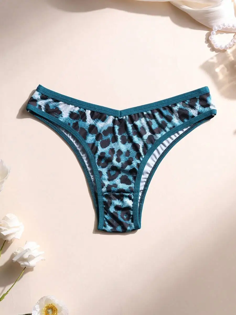 Womens Leopard Print V-Waist Seamless Bikini Panties Icy Silk Comfortable Breathable Underwear
Womens Leopard Print V-Waist Seamless Bikini Panties Icy Silk Comfortable Breathable Underwear