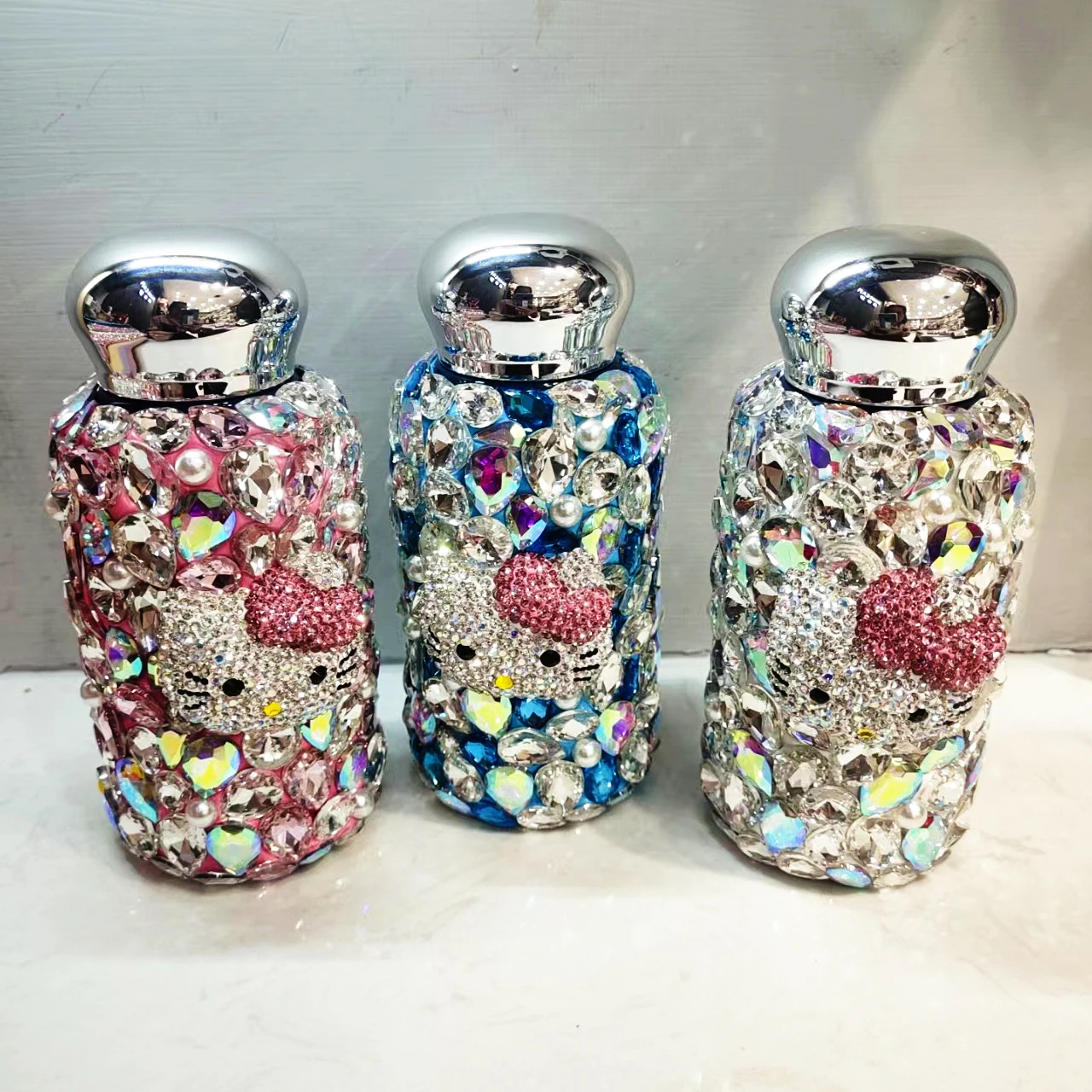 Sanrio Figure Kawaii Hello Kitty Diamond Water Glass Mini Insulation Keep Cold Big Drill Pocket Cup Kt Exquisite Girlfriend Gift
Sanrio Figure Kawaii Hello Kitty Diamond Water Glass Mini Insulation Keep Cold Big Drill Pocket Cup Kt Exquisite Girlfriend Gift