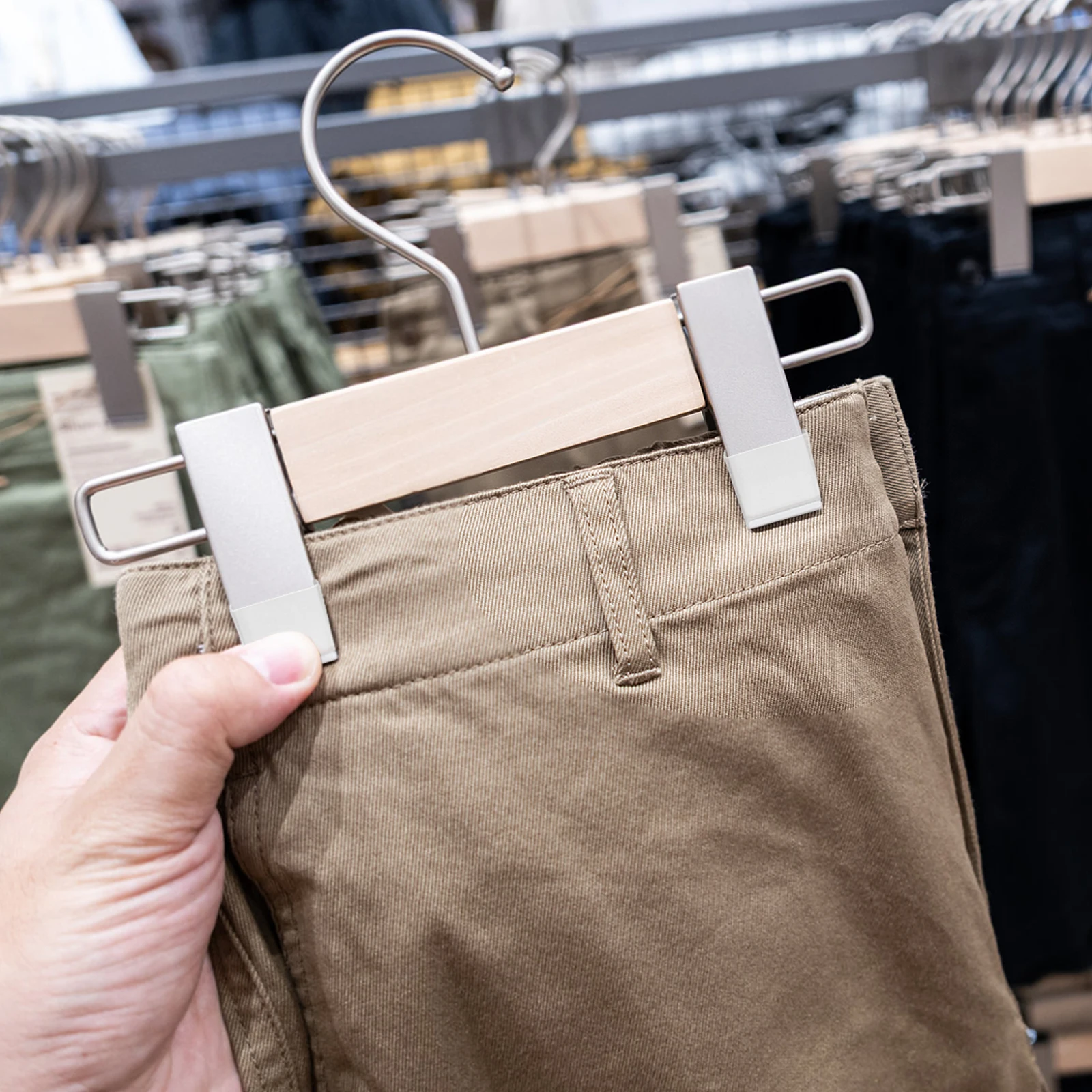 Pants Rack Anti-slip Cover Garment Racks for Hanging Clothes Trouser Press Hangers
Pants Rack Anti-slip Cover Garment Racks for Hanging Clothes Trouser Press Hangers