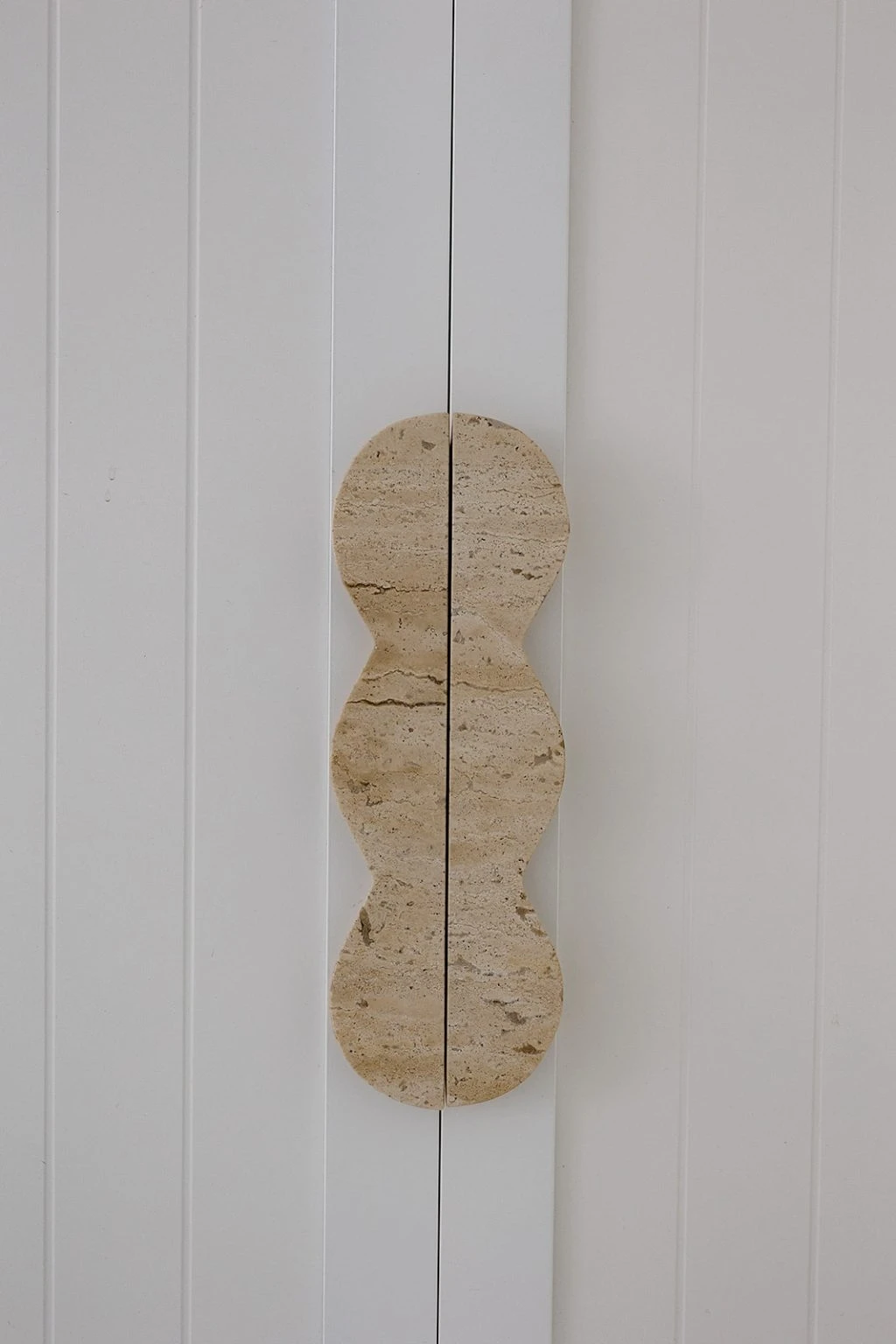 1 Set of 2pcs 30x5x2cm Wave Door Handle Travertine Luxury Calacatta Viola Marble Stone Handle Vintage Door Knob Store Home Decor
1 Set of 2pcs 30x5x2cm Wave Door Handle Travertine Luxury Calacatta Viola Marble Stone Handle Vintage Door Knob Store Home Decor