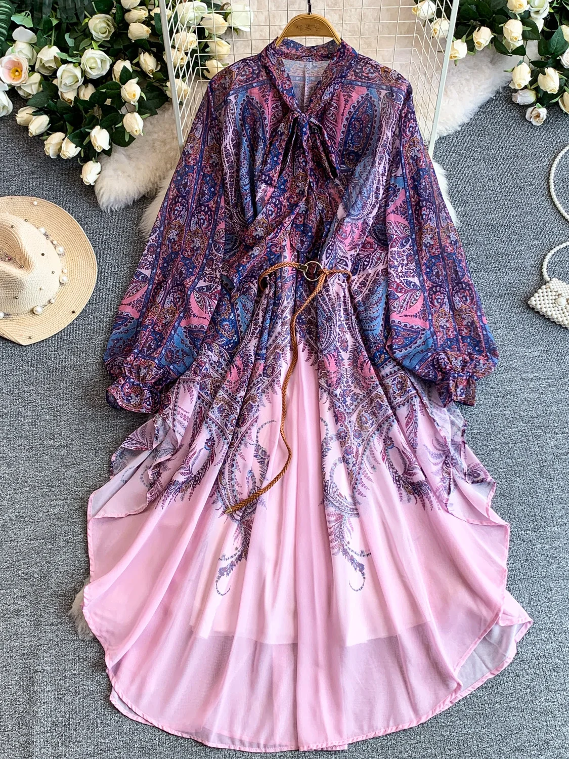 Elegant V-neck Belted Dress Women's Summer Retro Print Asymmetrical Long Dress Light Maturity Style Soft Fabric No Stretch
Elegant V-neck Belted Dress Women's Summer Retro Print Asymmetrical Long Dress Light Maturity Style Soft Fabric No Stretch