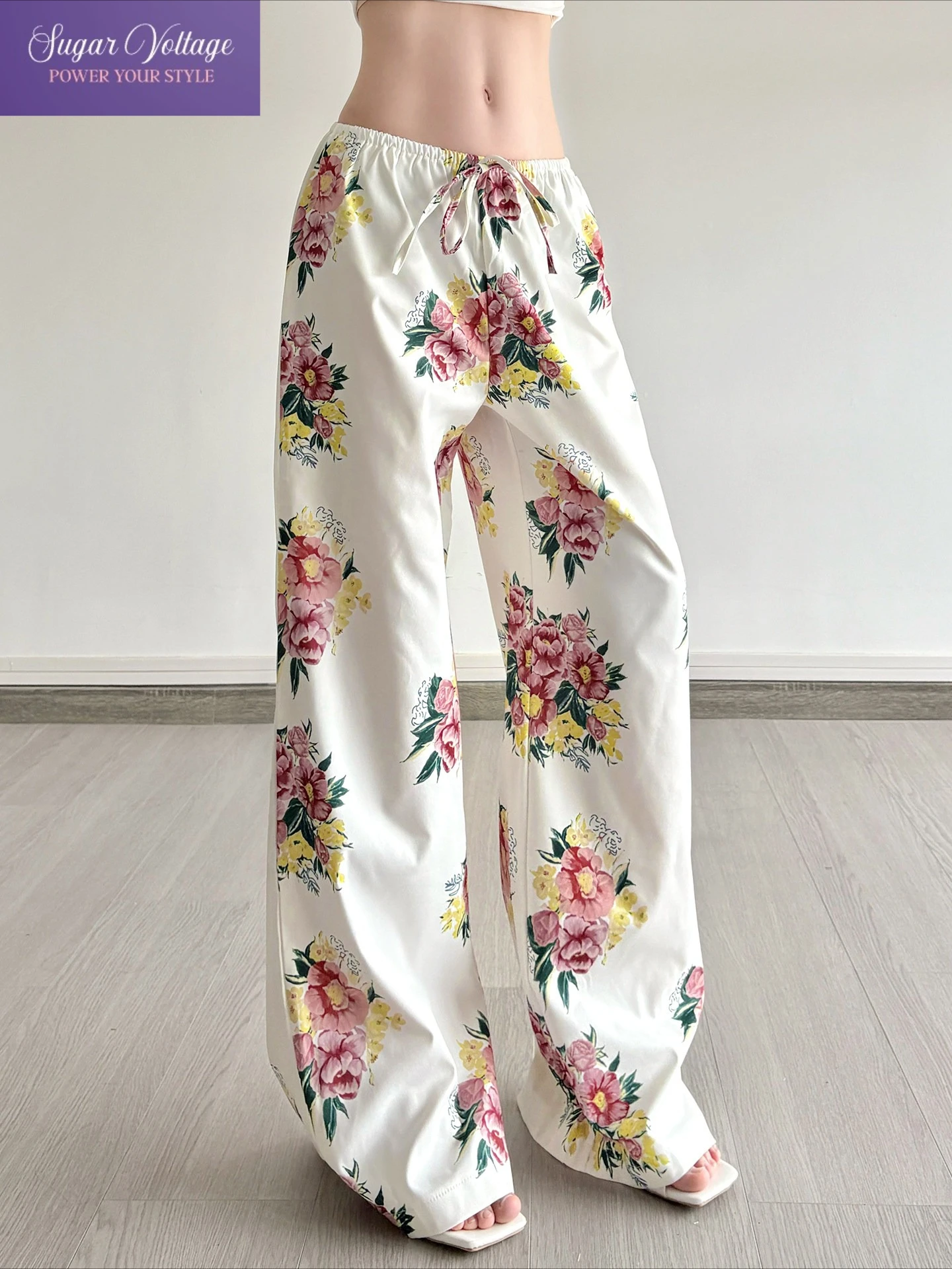 American Vintage Streetwear Pants Women Floral Print Elastic Waist Loose Straight Leg Trousers Casual Chic Retro Fashion Pants
American Vintage Streetwear Pants Women Floral Print Elastic Waist Loose Straight Leg Trousers Casual Chic Retro Fashion Pants