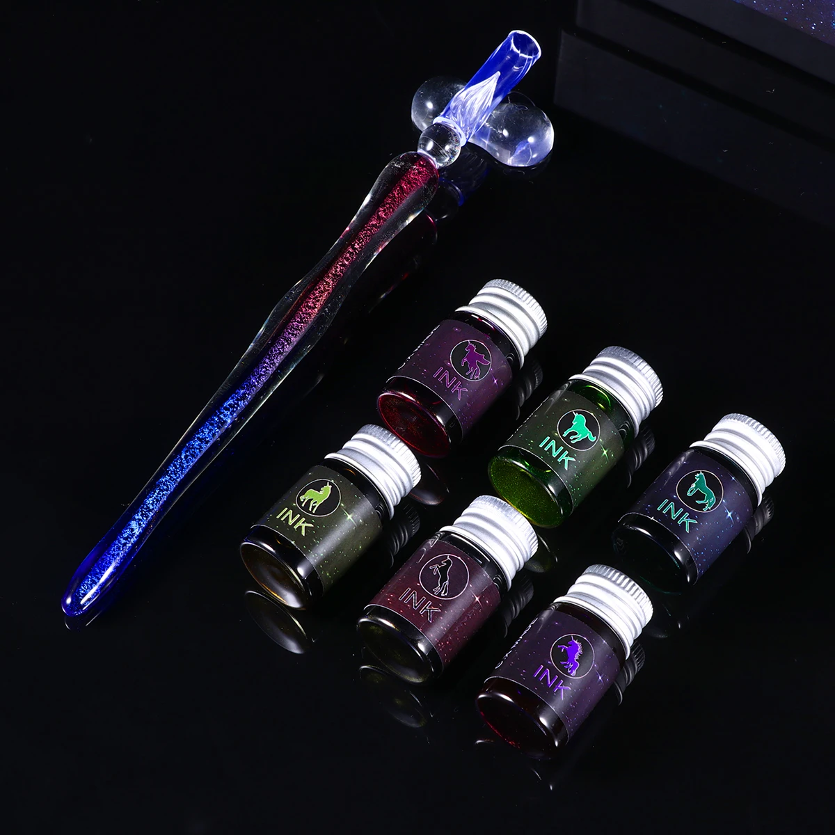 Набор из 1 ручки для каллиграфии из хрустального стекла ручной работы, изысканная ручка из высококачественного боросиликатного стекла для письма, рисования, каллиграфии, уникальные чернила
Набор из 1 ручки для каллиграфии из хрустального стекла ручной работы, изысканная ручка из высококачественного боросиликатного стекла для письма, рисования, каллиграфии, уникальные чернила