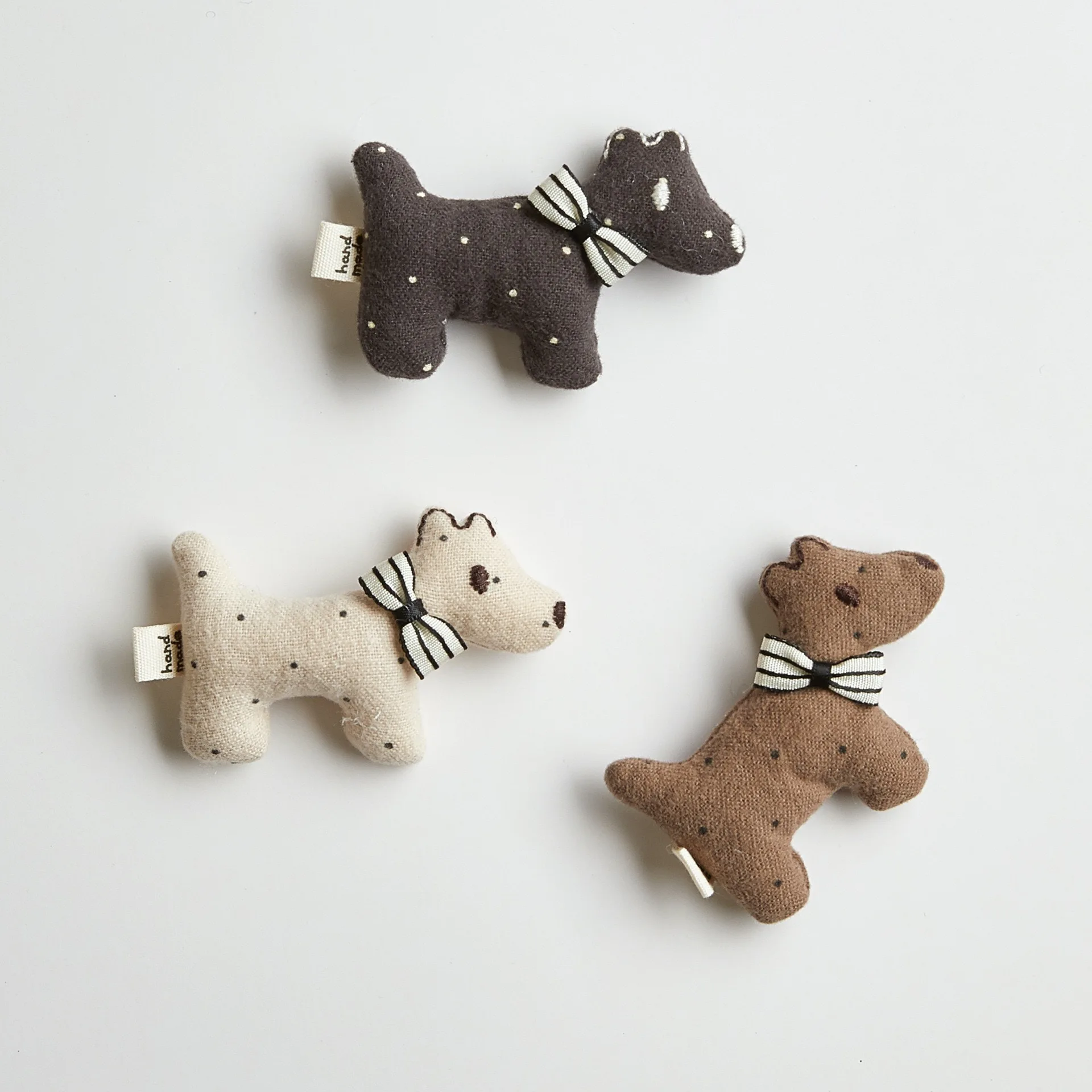 1PCS New Cartoon Animal Cotton Filled Half Finished Brooch Set for Kids DIY Shoe Sock Bag Hair Embellishment Premium Portable
1PCS New Cartoon Animal Cotton Filled Half Finished Brooch Set for Kids DIY Shoe Sock Bag Hair Embellishment Premium Portable