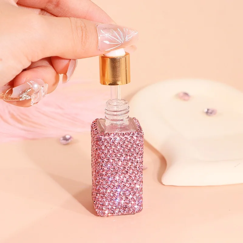 New Square Dropper-Controlled Flow Perfume With Diamonds, 5Ml High-Value Refillable Bot, Personalized Portable Mini Glass
New Square Dropper-Controlled Flow Perfume With Diamonds, 5Ml High-Value Refillable Bot, Personalized Portable Mini Glass