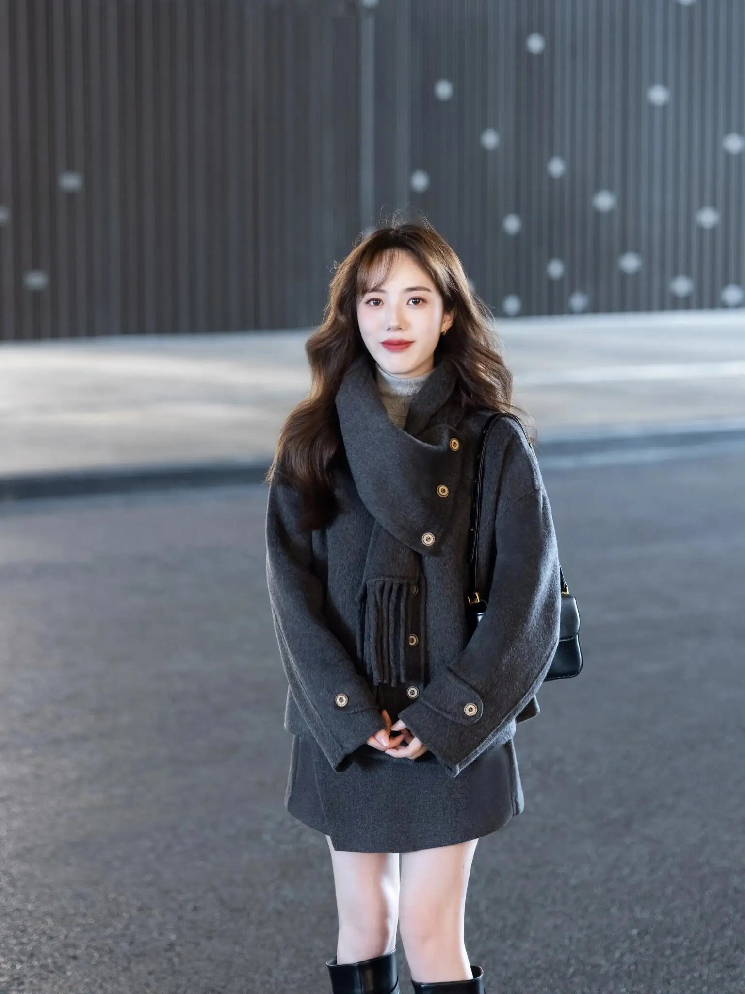 Шерстяное пальто Deep ey ort для женщин, зимнее, большого размера, повседневное, в корейском стиле, с воротником-шарфом, твидовое, для поездок на работу, винтажное, свободного кроя
Шерстяное пальто Deep ey ort для женщин, зимнее, большого размера, повседневное, в корейском стиле, с воротником-шарфом, твидовое, для поездок на работу, винтажное, свободного кроя